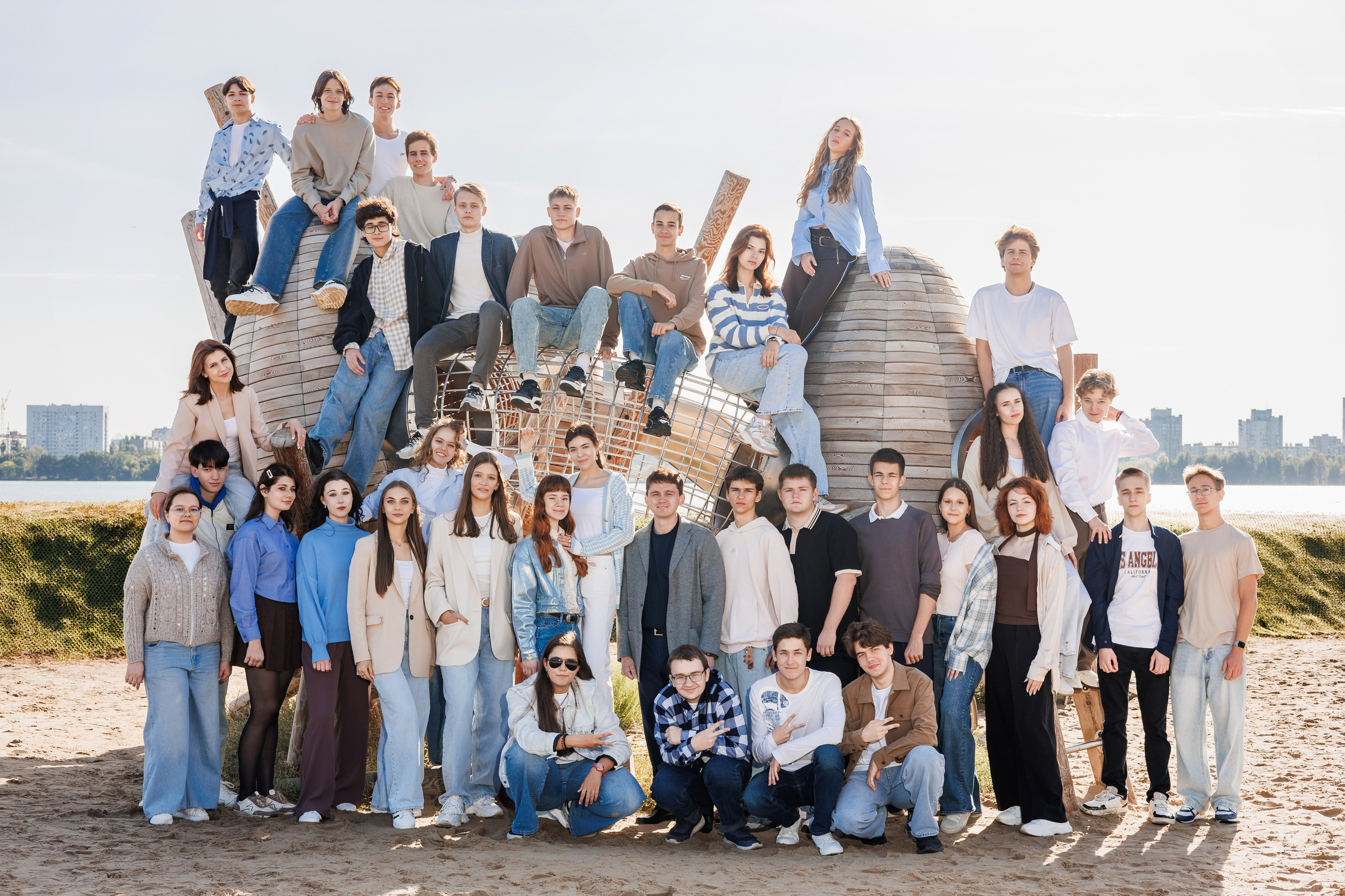 Локация для коллективных кадров № 6. Выпускные альбомы клевербук Воронеж