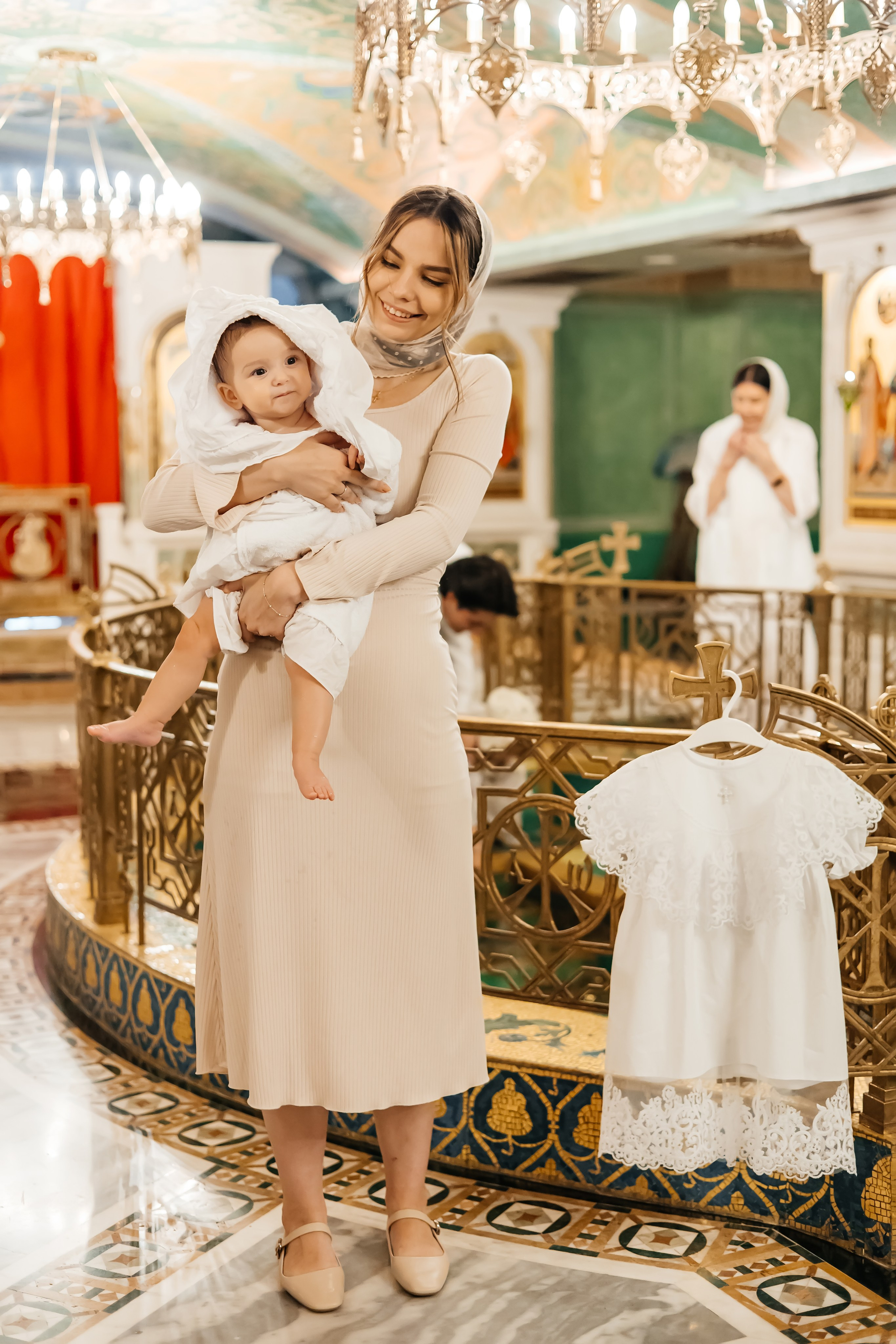 Крещение Ярославы в Сретенском монастыре. Фотограф на крещение и венчание Москва  Надежда Баланина