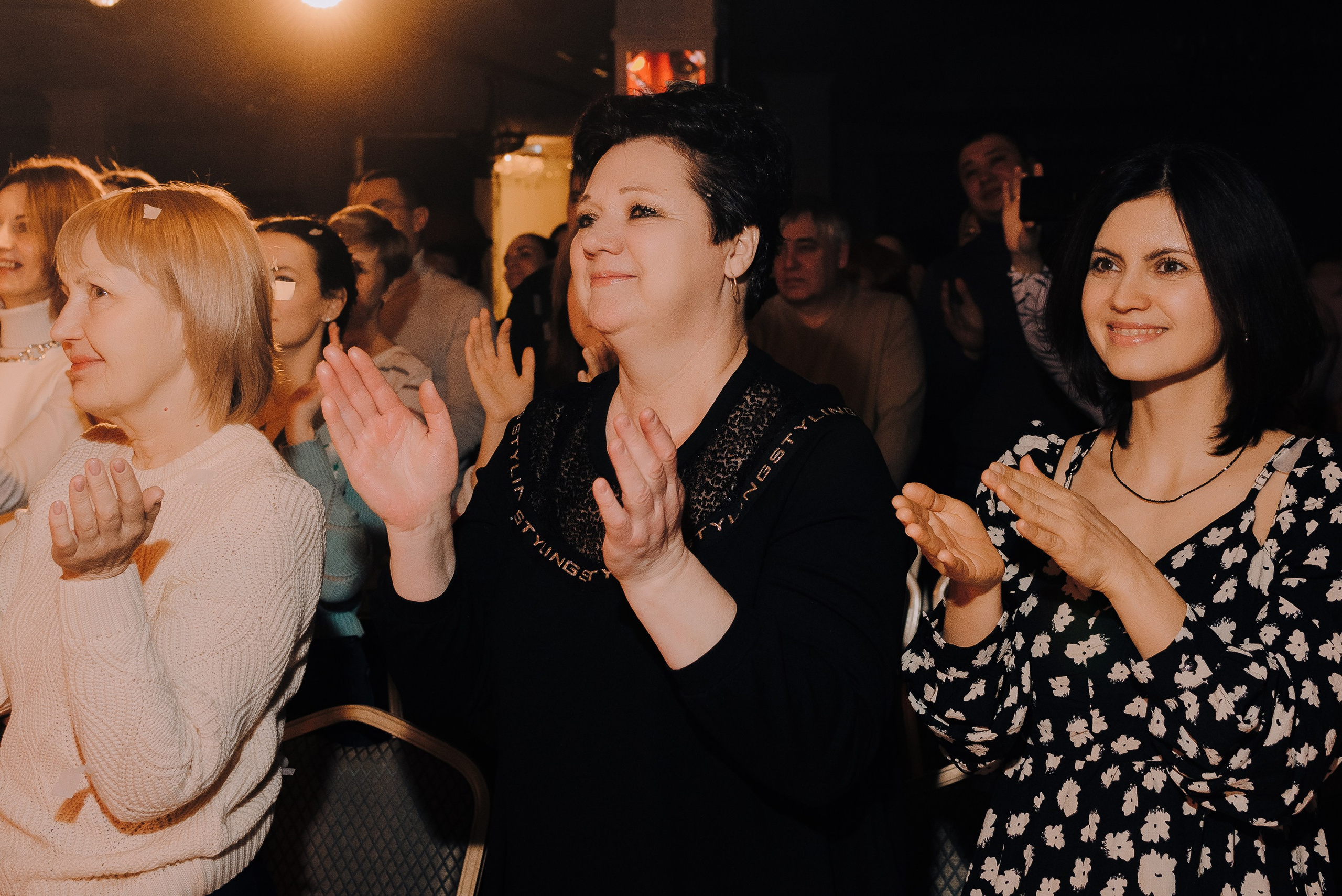 СПЕКТАКЛЬ «ВОЛШЕБНЫЕ ОЧКИ» ОПТИК-ЦЕНТР. Репортажный фотограф Зуев Роман г. Челябинск