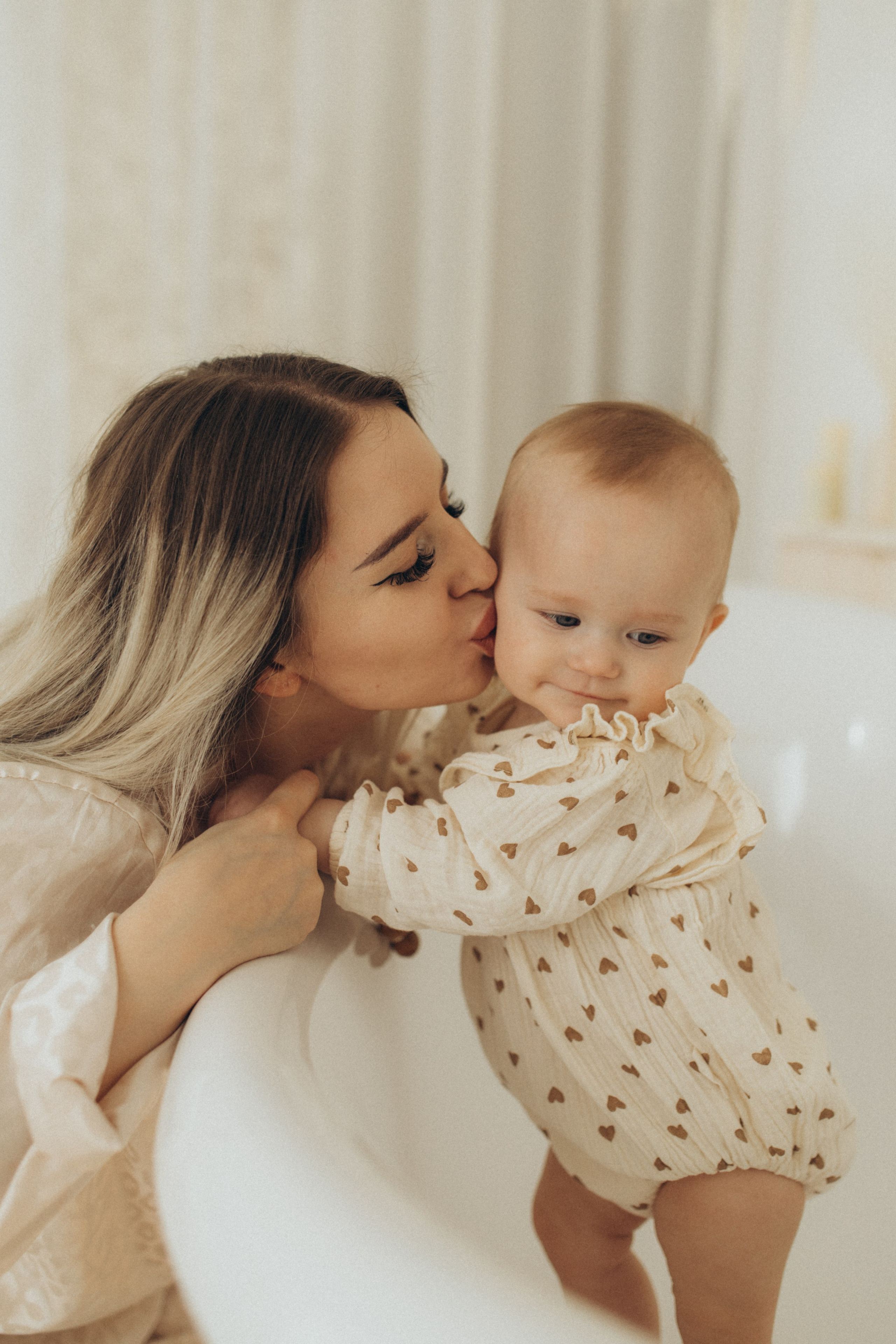 Мама Настя и милашка Ксю. Свадебный и семейный фотограф в Белгороде Евгения Курочкина