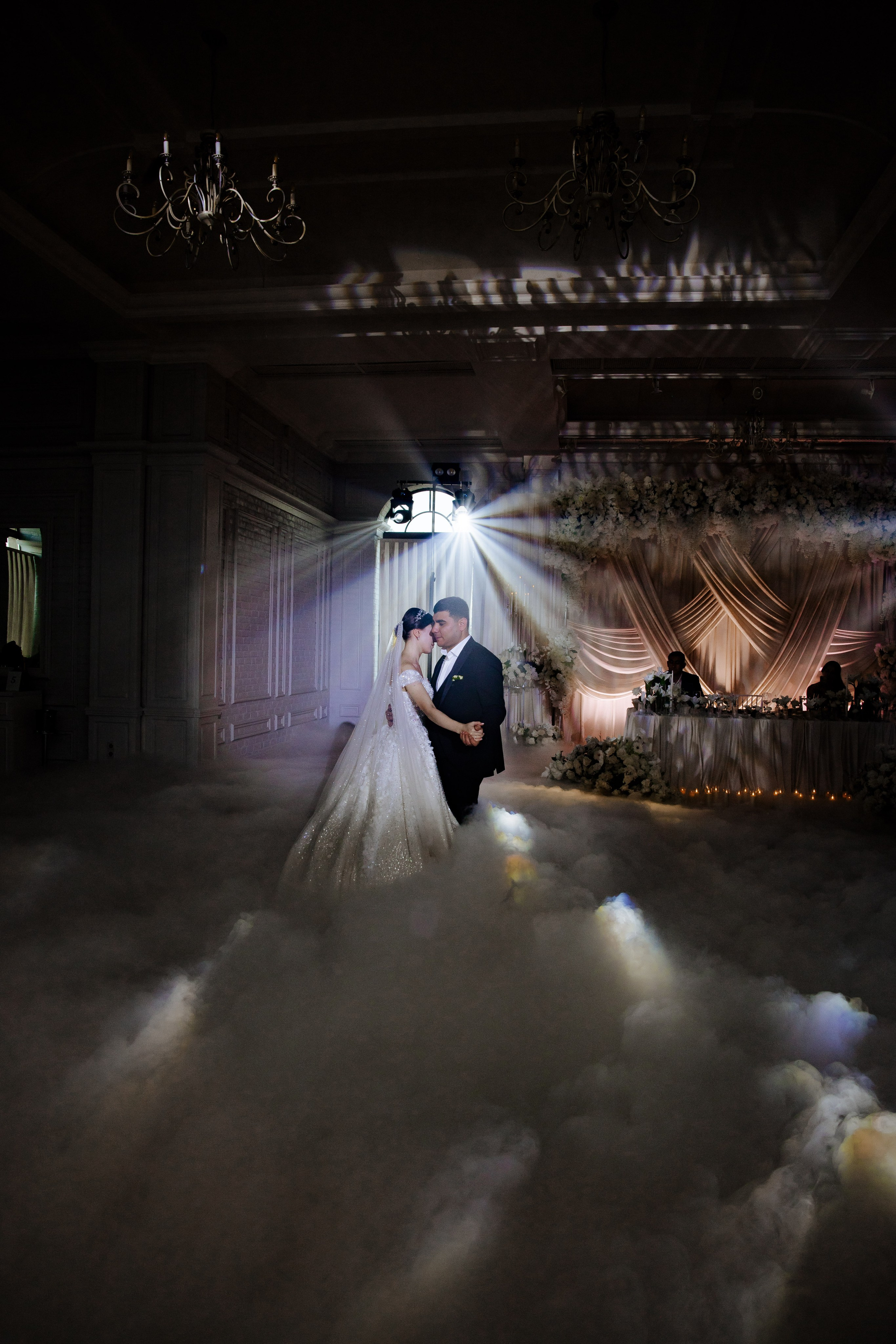 Свадебные съемки. Профессиональный фотограф и видеооператор