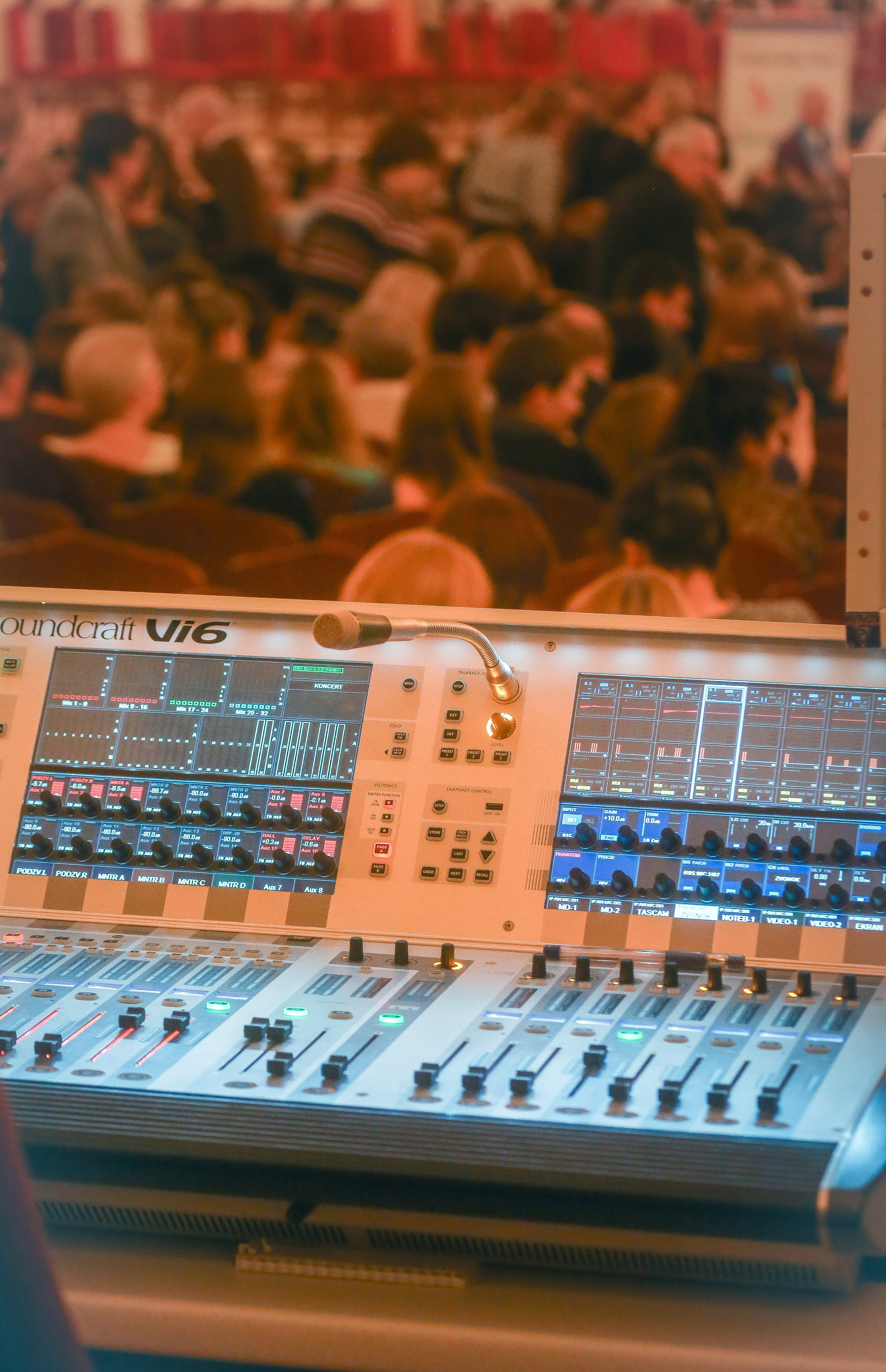 Музыкальные признания. Дарья Письменюк / Darya Leitstern — фотограф, музыкант, журналист, путешественник