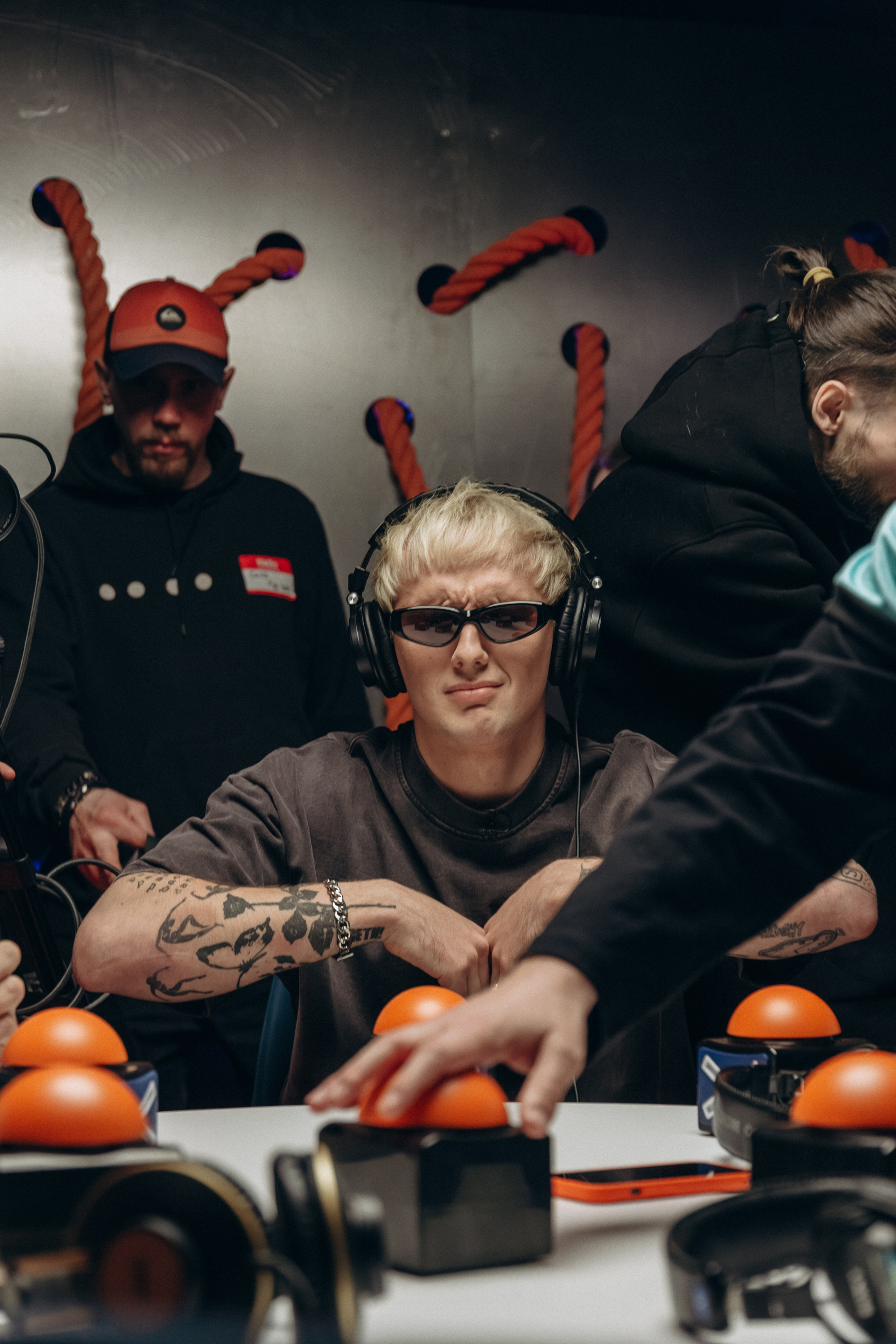 КЕНТЫ. Олег Левин — профессиональный концертный и бэкстейдж фотограф в Москве