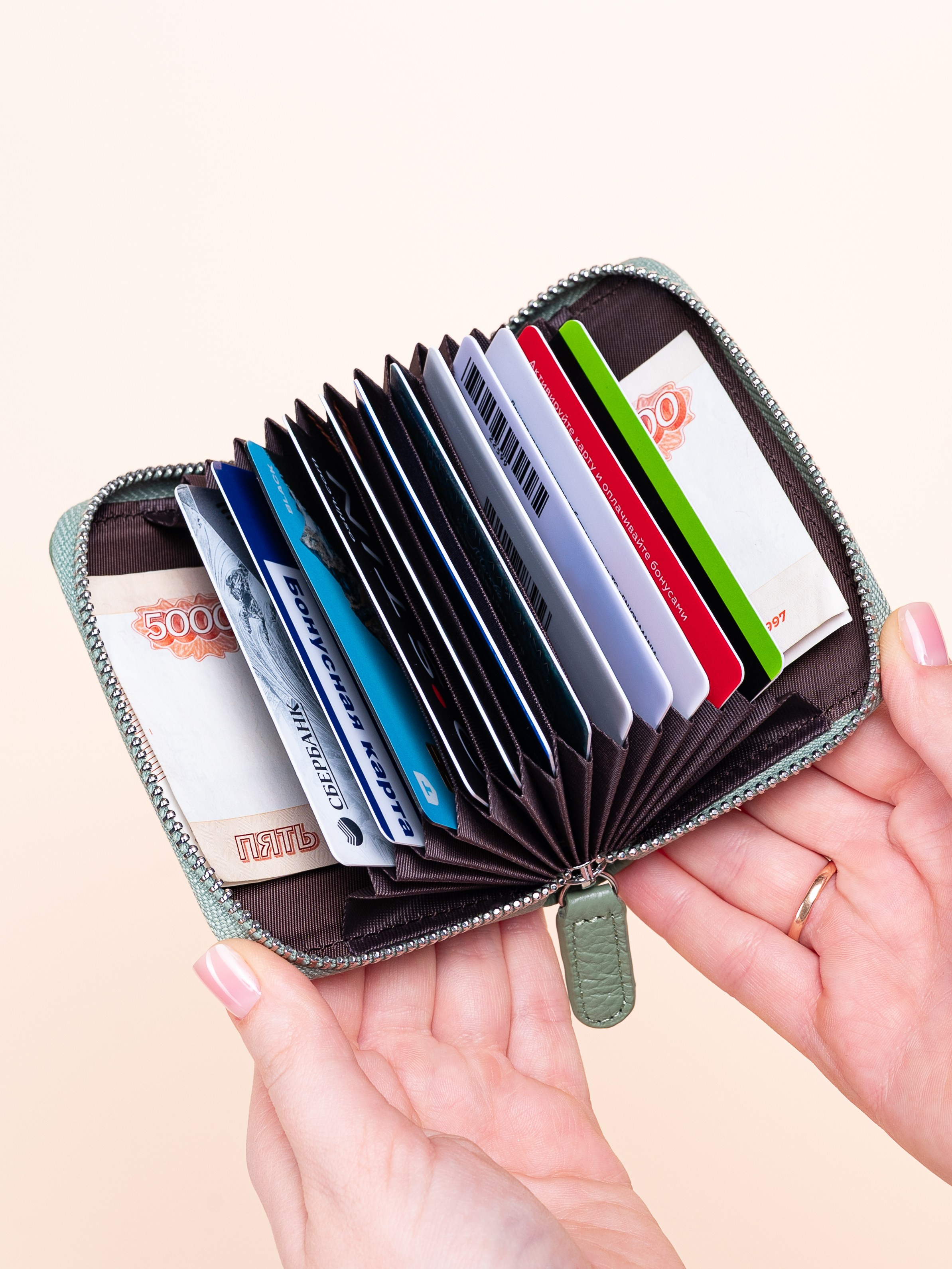 Кошельки/картхолдеры серия 3. Предметный фотограф, фото для маркетплейсов Пятигорск, КМВ