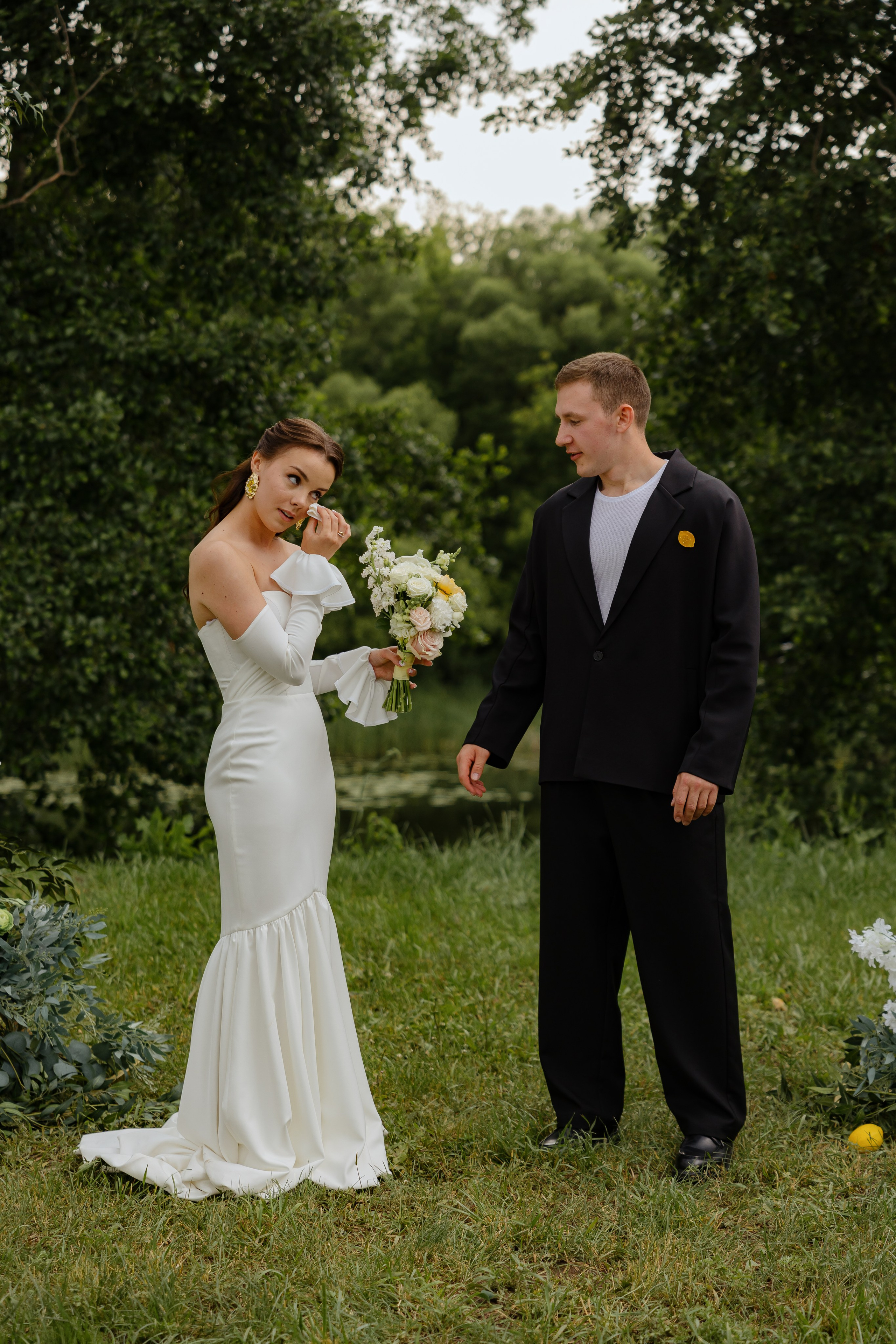 Июньская свадьба на берегу реки. Фотограф Сергей Ртищев в Москве и РФ