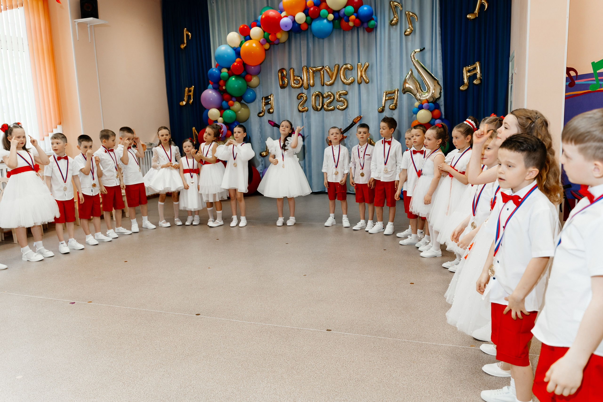 Репортаж с выпускного. Пример 3. Фотограф Ким Наталья в Красноярске