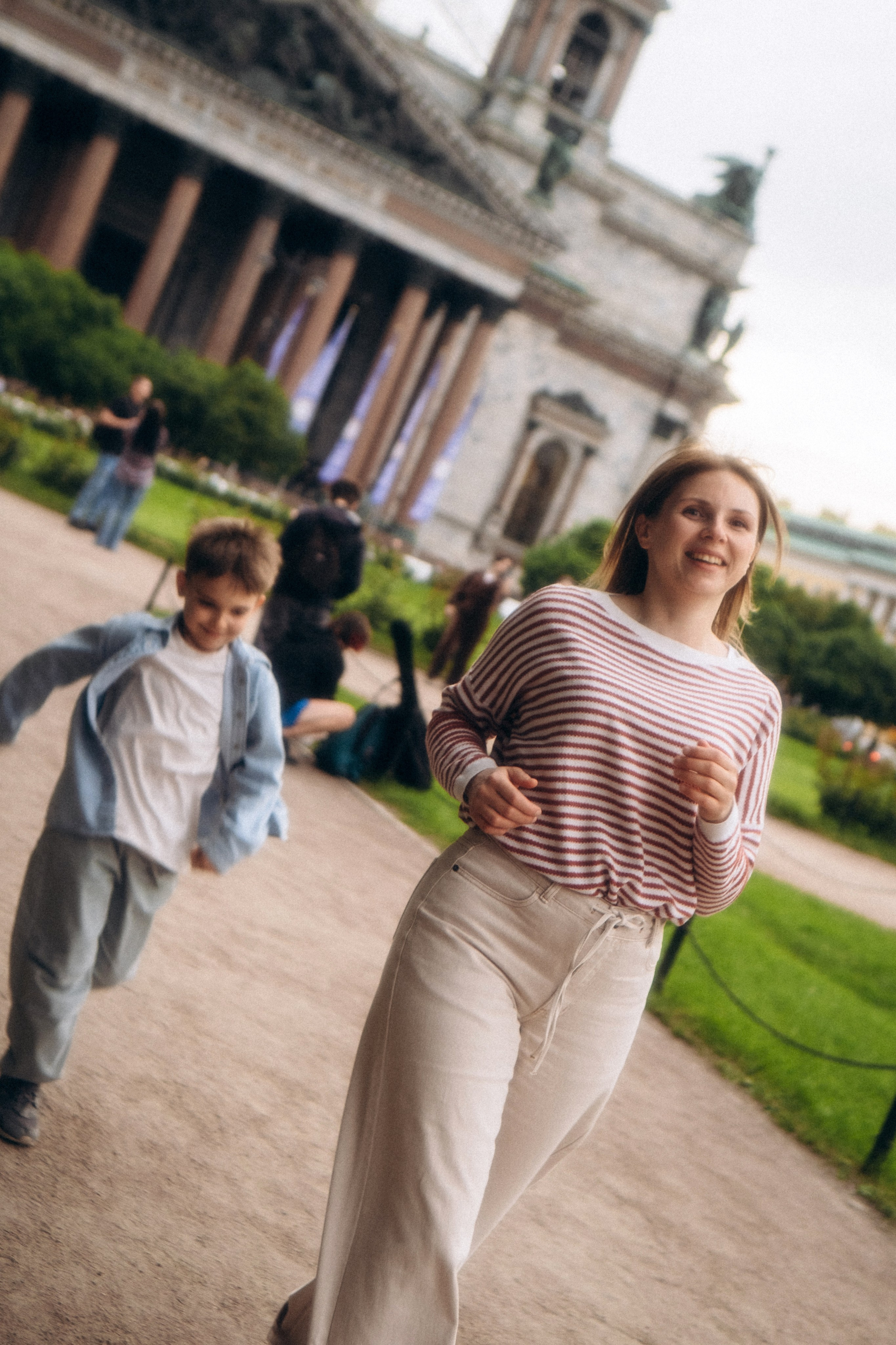 Семейная прогулочная фотосессия в Спб. Фотограф в Санкт-Петербурге Кристина Брянская