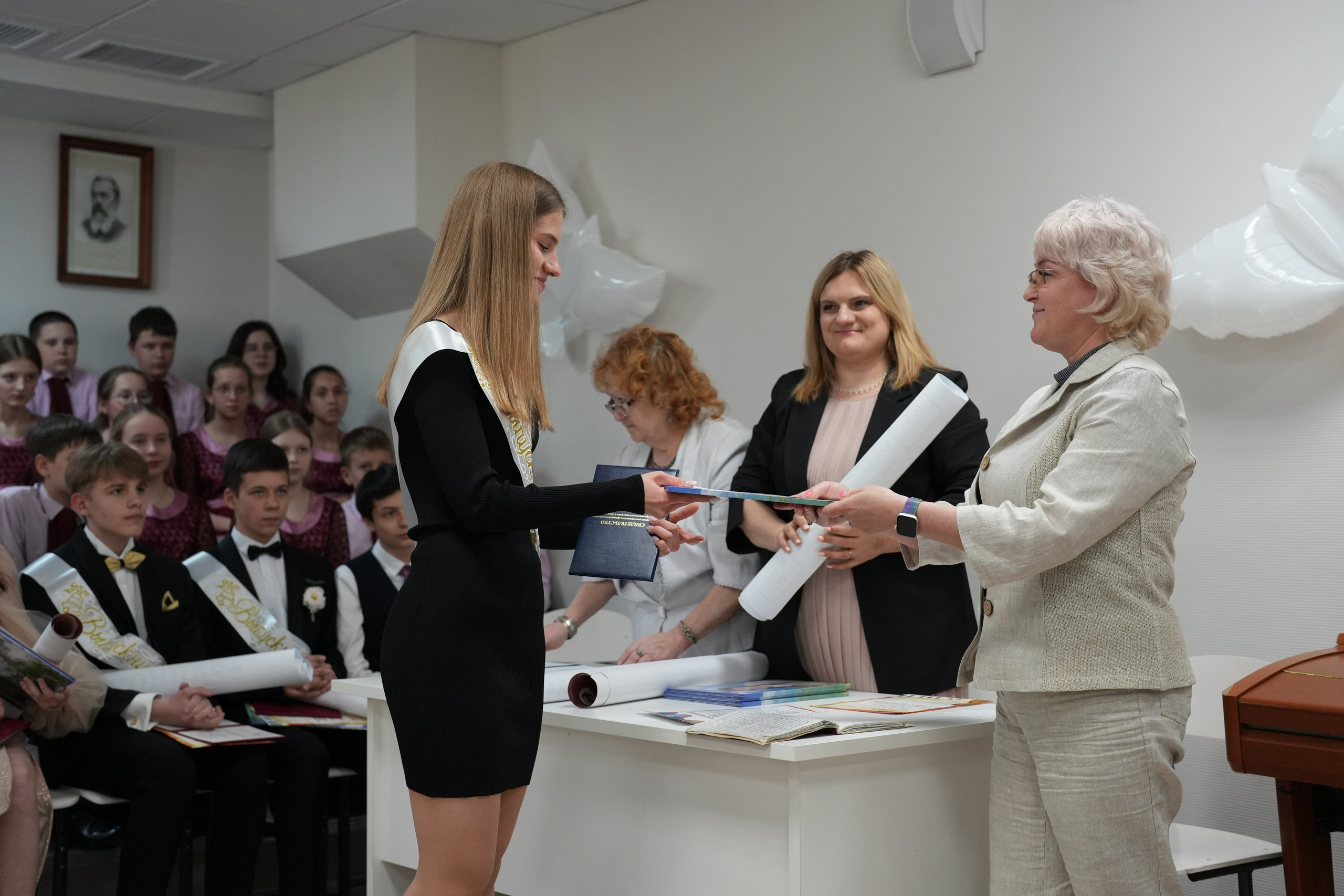 Выпускной в музыкально-хоровой школе г. Москвы № 106. Семейный и детский фотограф в Москве Оксана Чибизова