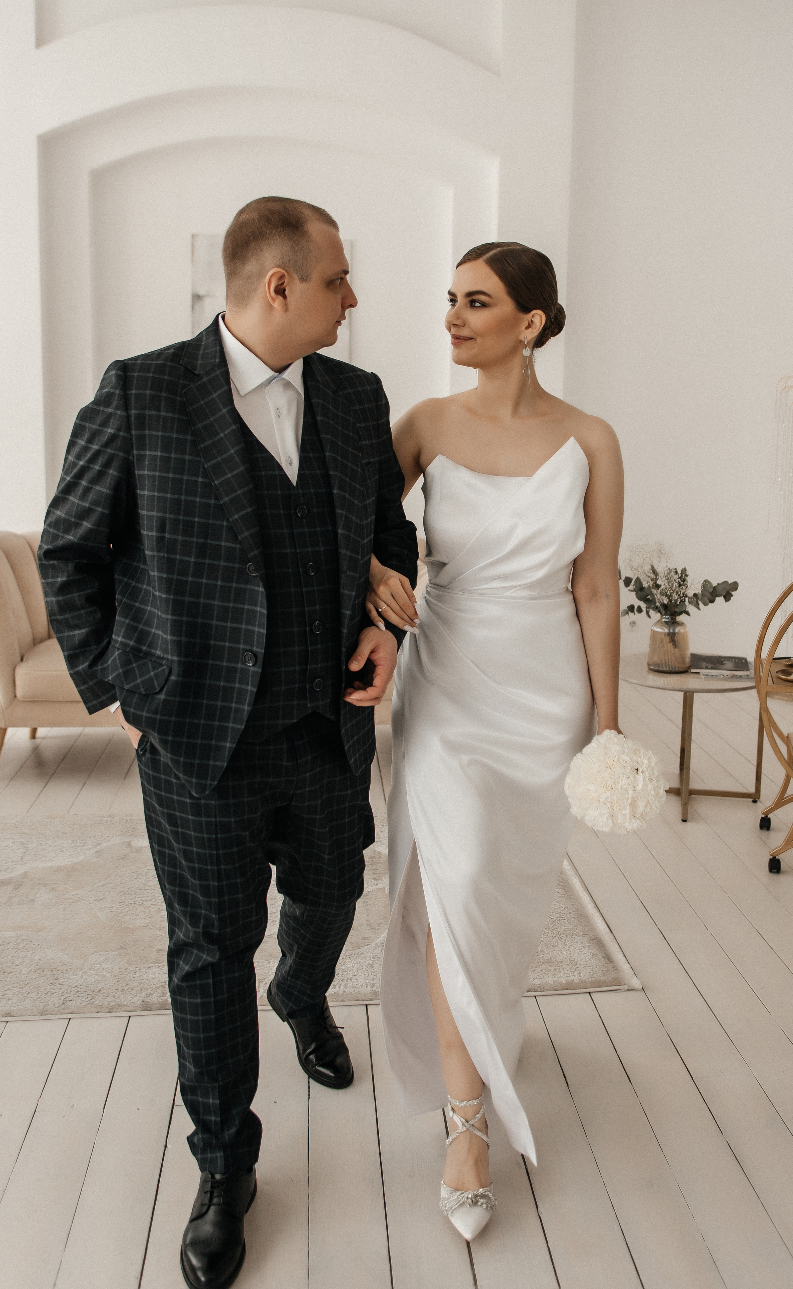 Олег & Катя | 14.04.23. Свадебный и семейный фотограф в Омске Евгения Хакимова