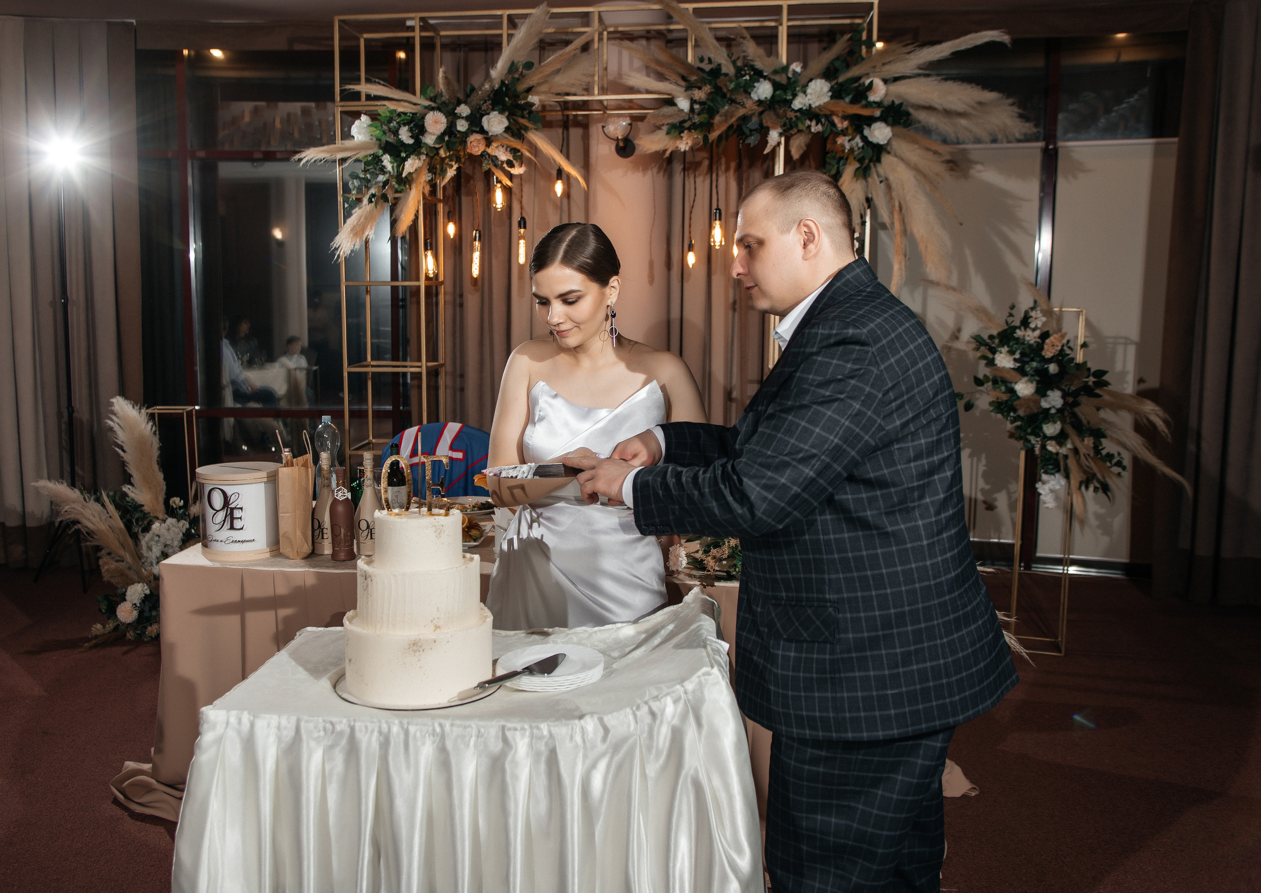 Олег & Катя | 14.04.23. Свадебный и семейный фотограф в Омске Евгения Хакимова