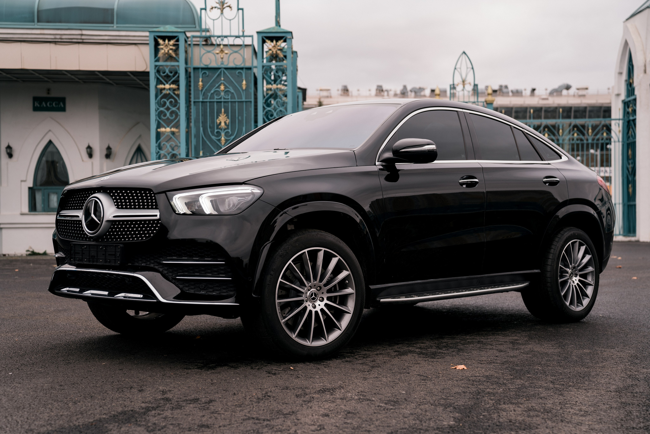 Mercedes-Benz GLE 400D. Идеальные портреты для соцсетей — Фотограф Ленар