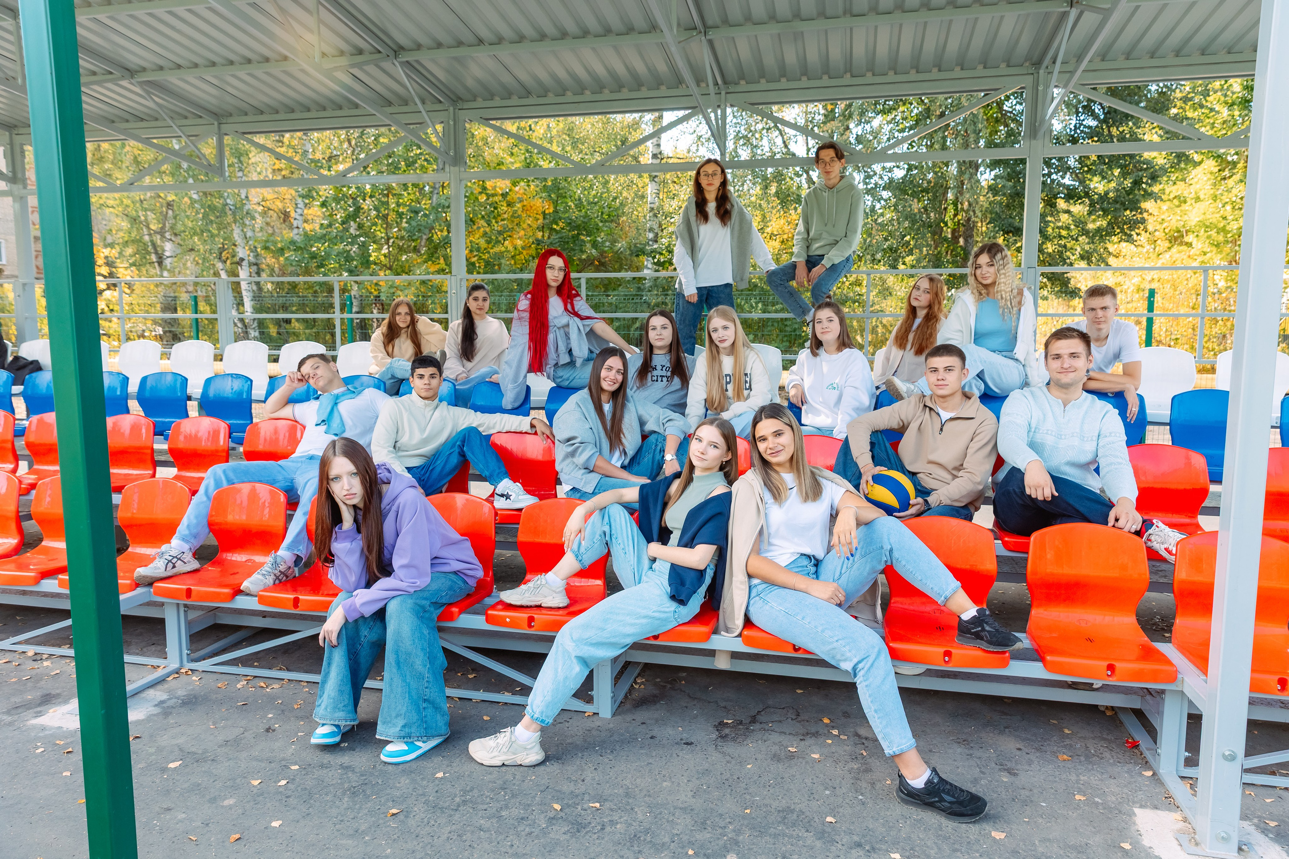 Позирование группы. Выпускные альбомы для детского сада и школы