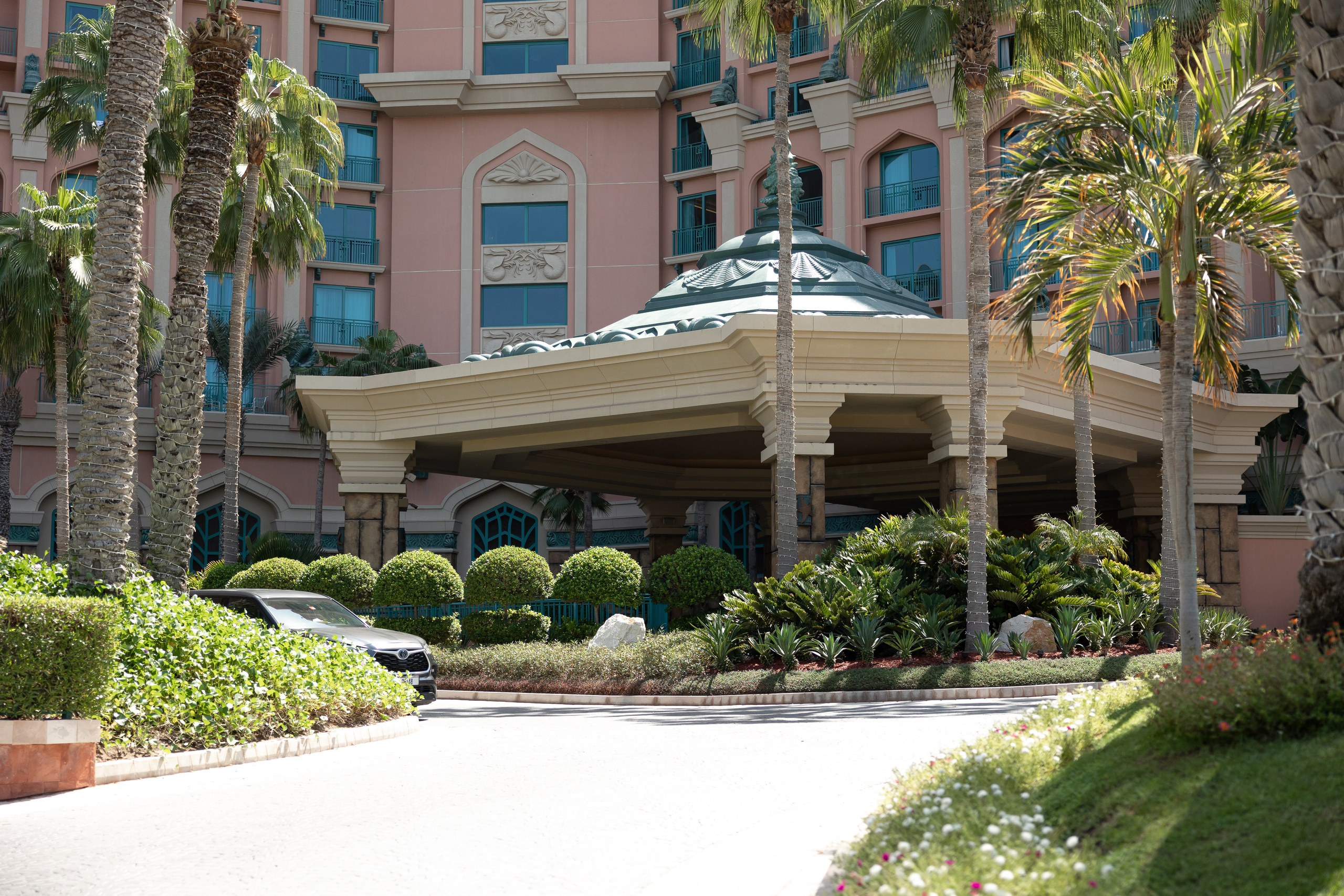 Точка Притяжения / Дубай. Фотограф Юлия Назарова