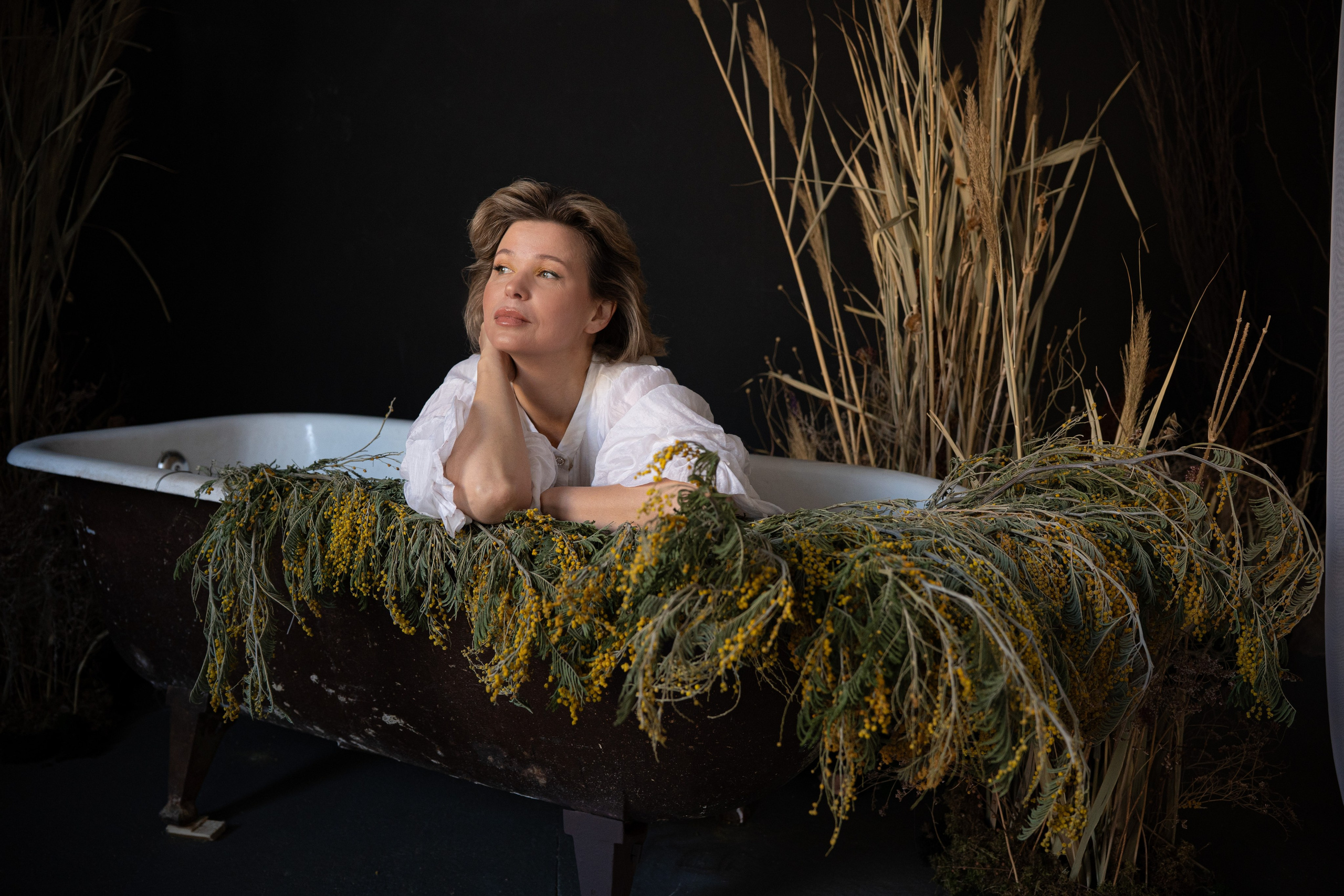 Мимоза. Студийный и портретный фотограф в САНКТ-ПЕТЕРБУРГЕИрина Махаон