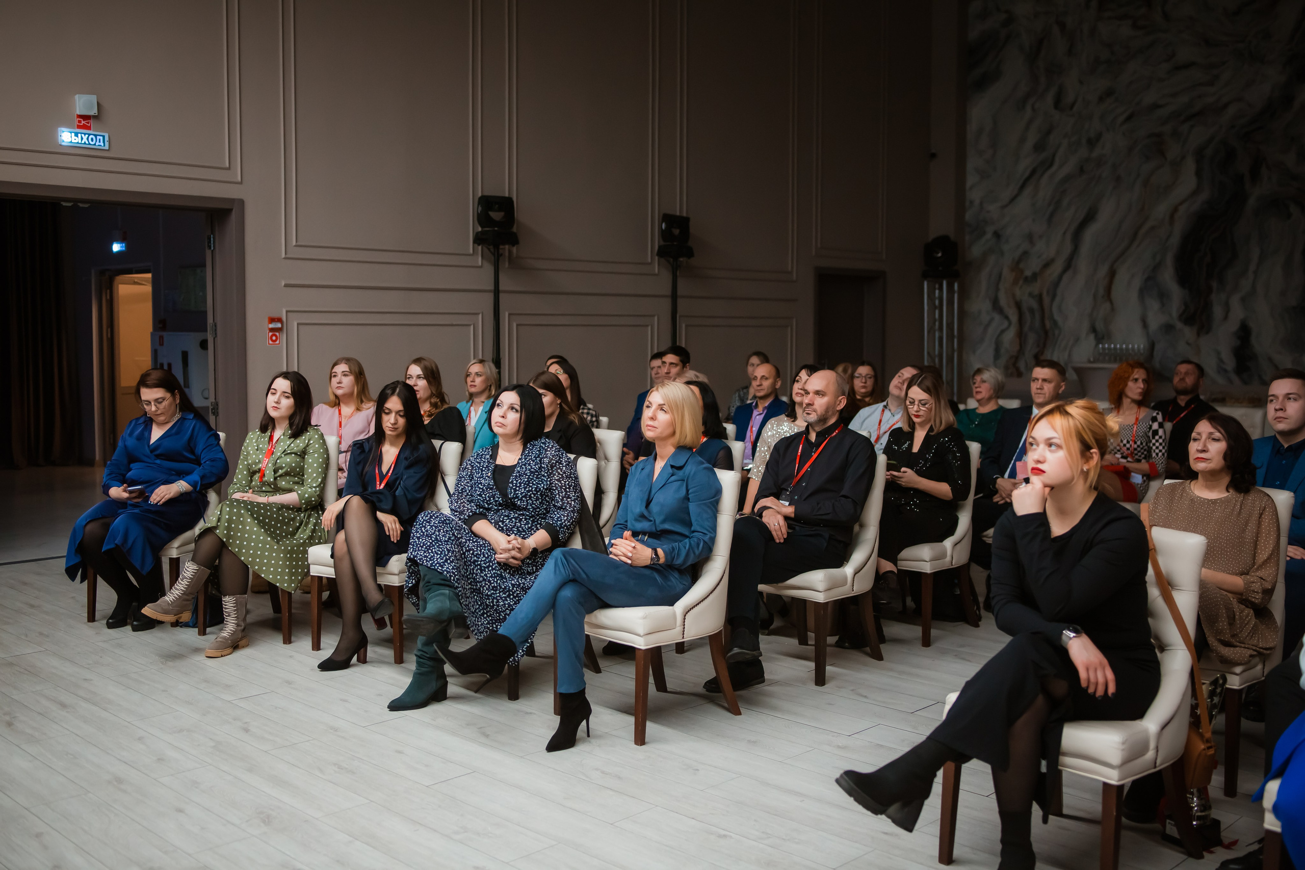 Этажи — подведение итогов 2023. Репортажный фотограф Василий Сазонов в Нижневартовске