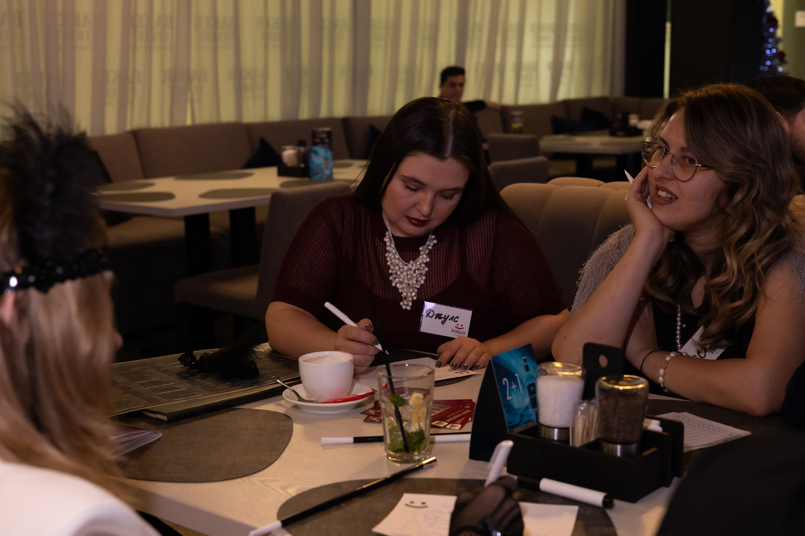 13ая BIZ QUIZ: деловая игра | Красноярск. Фотограф Красноярск съемки лавстори, фотосессия в студии, портретная съемка, творческие фотосессии