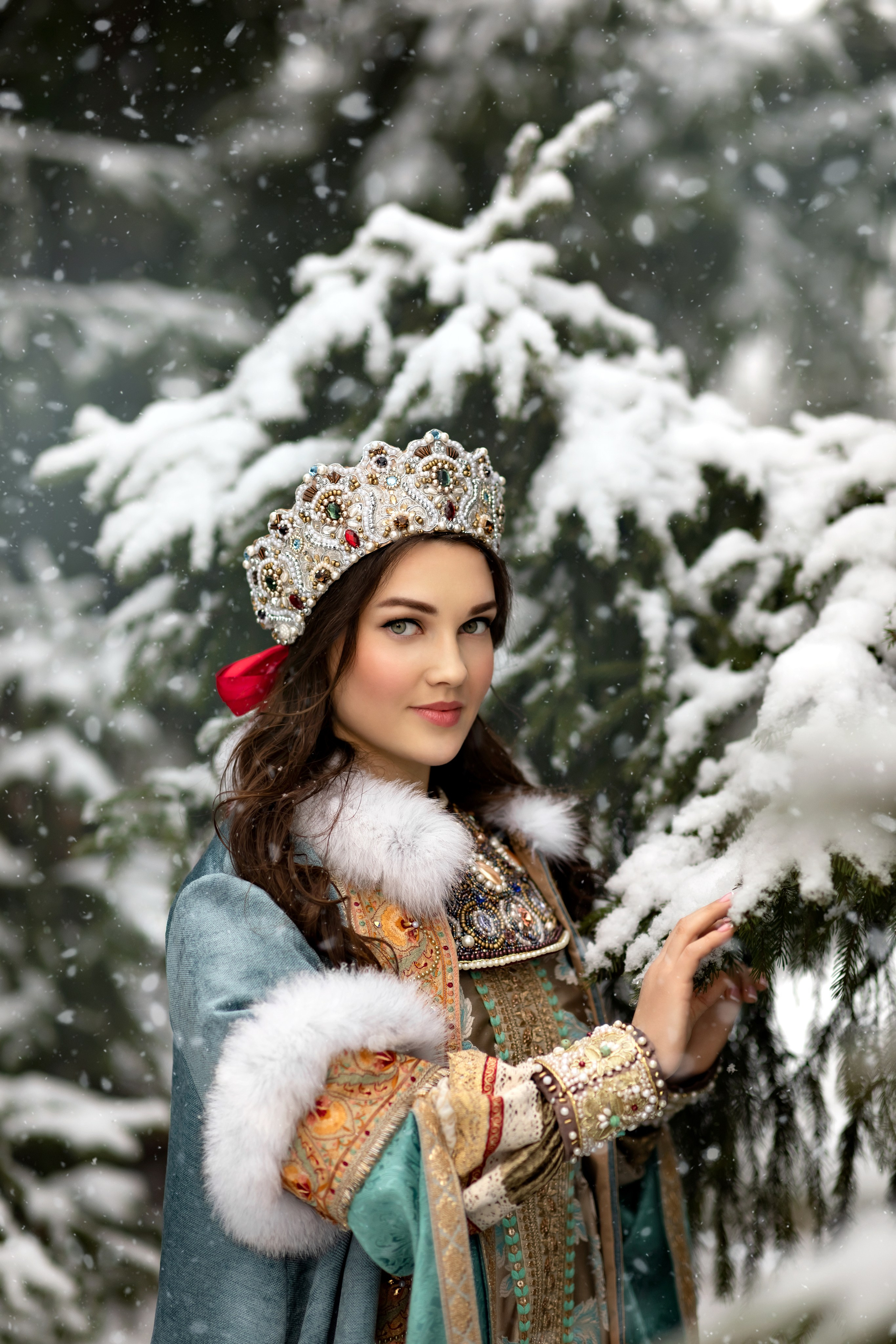 A5. Дизайнер костюмов и украшений, фотограф