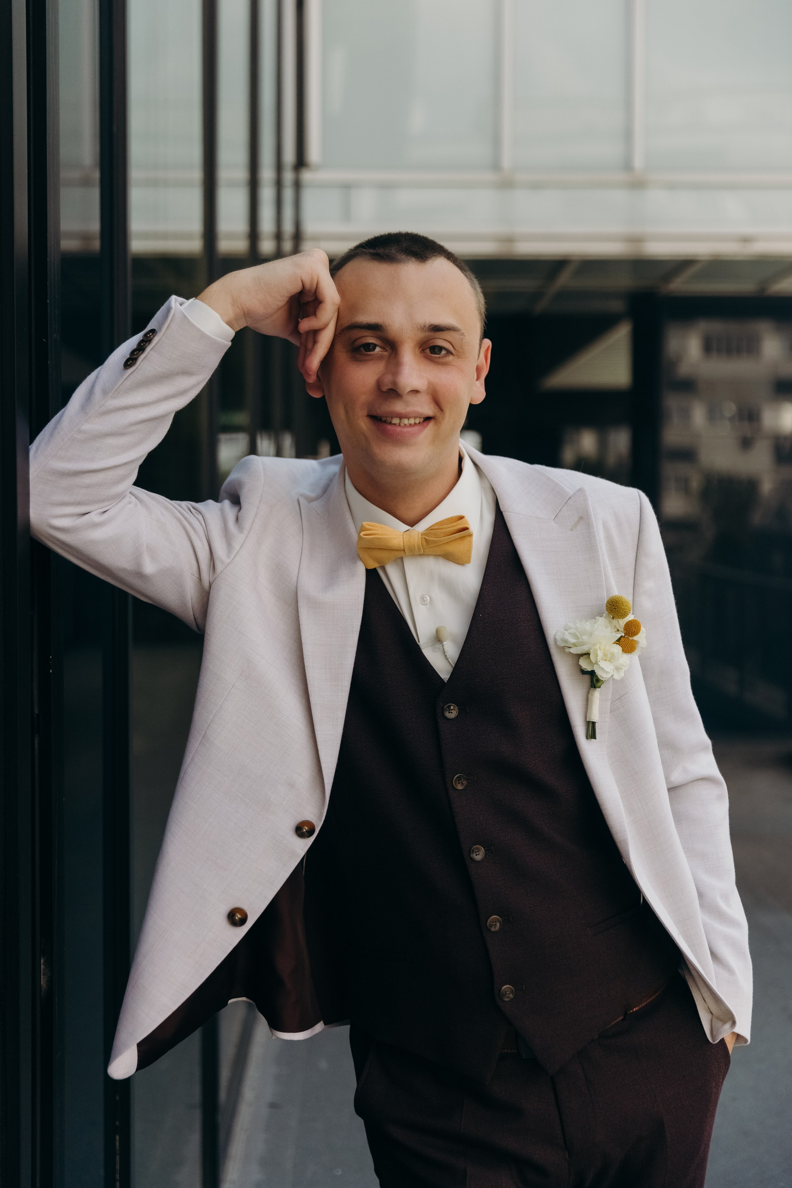 Жених в смокинге. Свадебное агентство Инсайт в Красноярске