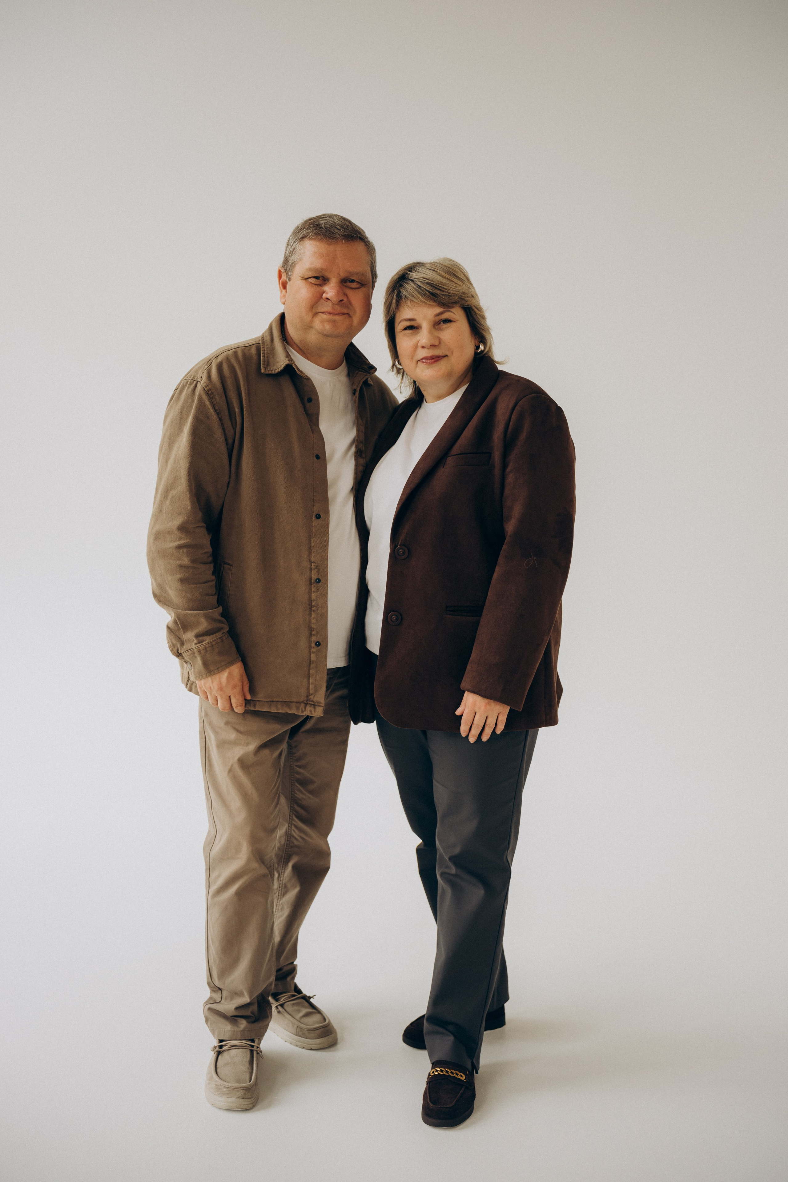 Семейная фотосессия, фотосессия поколения, фотосессия большой семьи, семейная фотосессия в студии