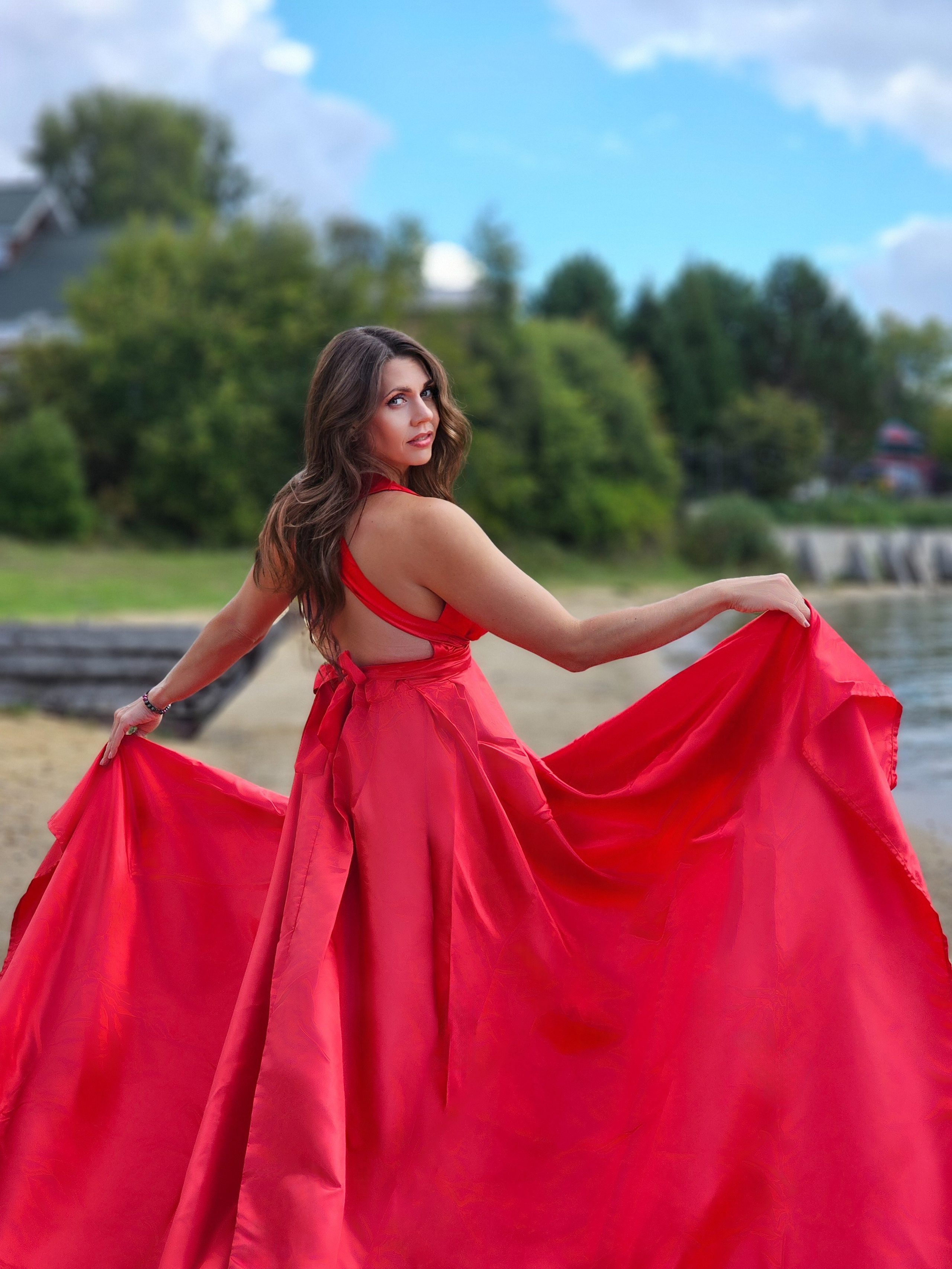 Платье со шлейфом напрокат на фотосессию на Байкале