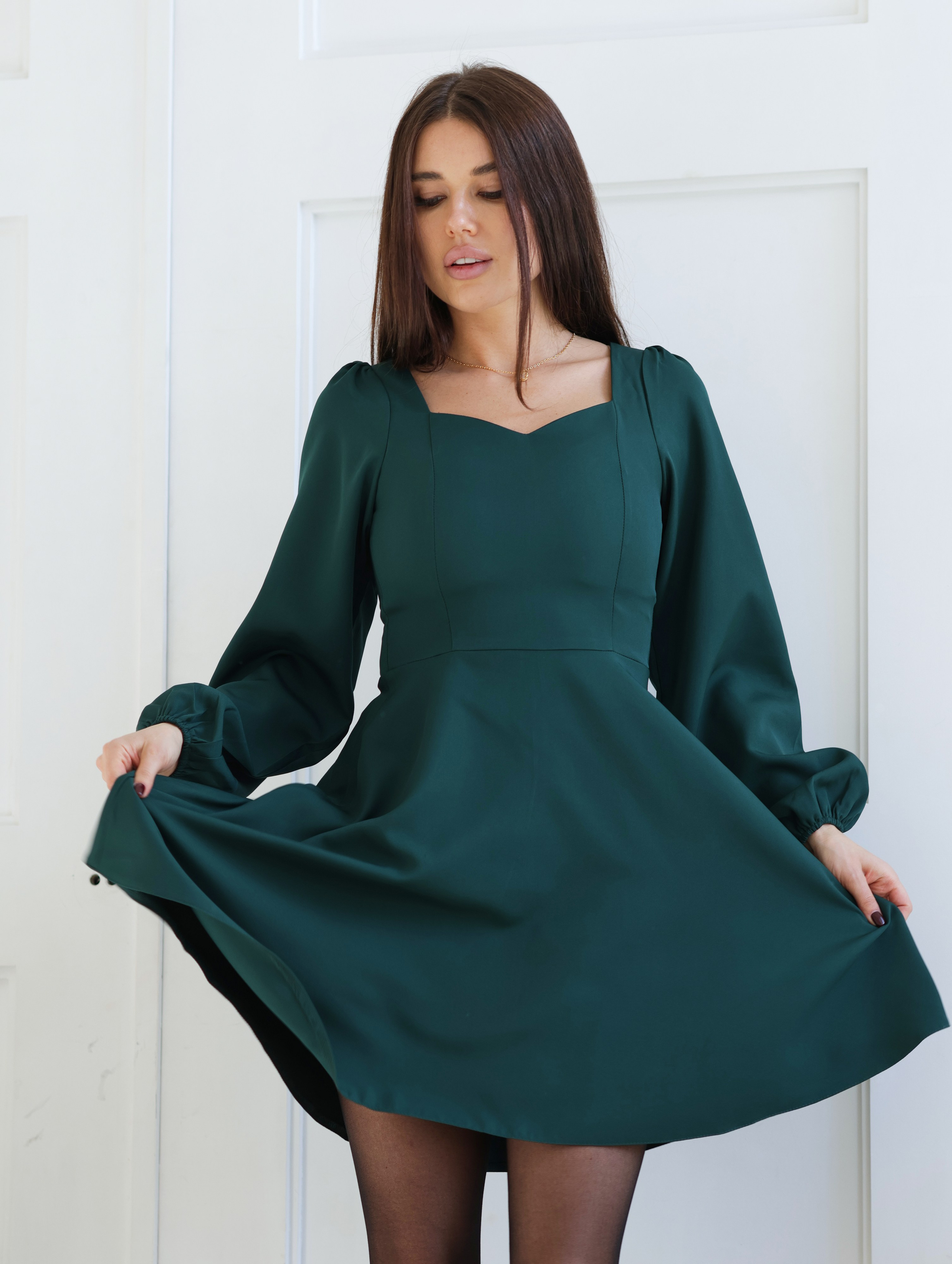 Платье изумрудное Belle Ame. Фото съемка товаров для макретплейсов Воронеж