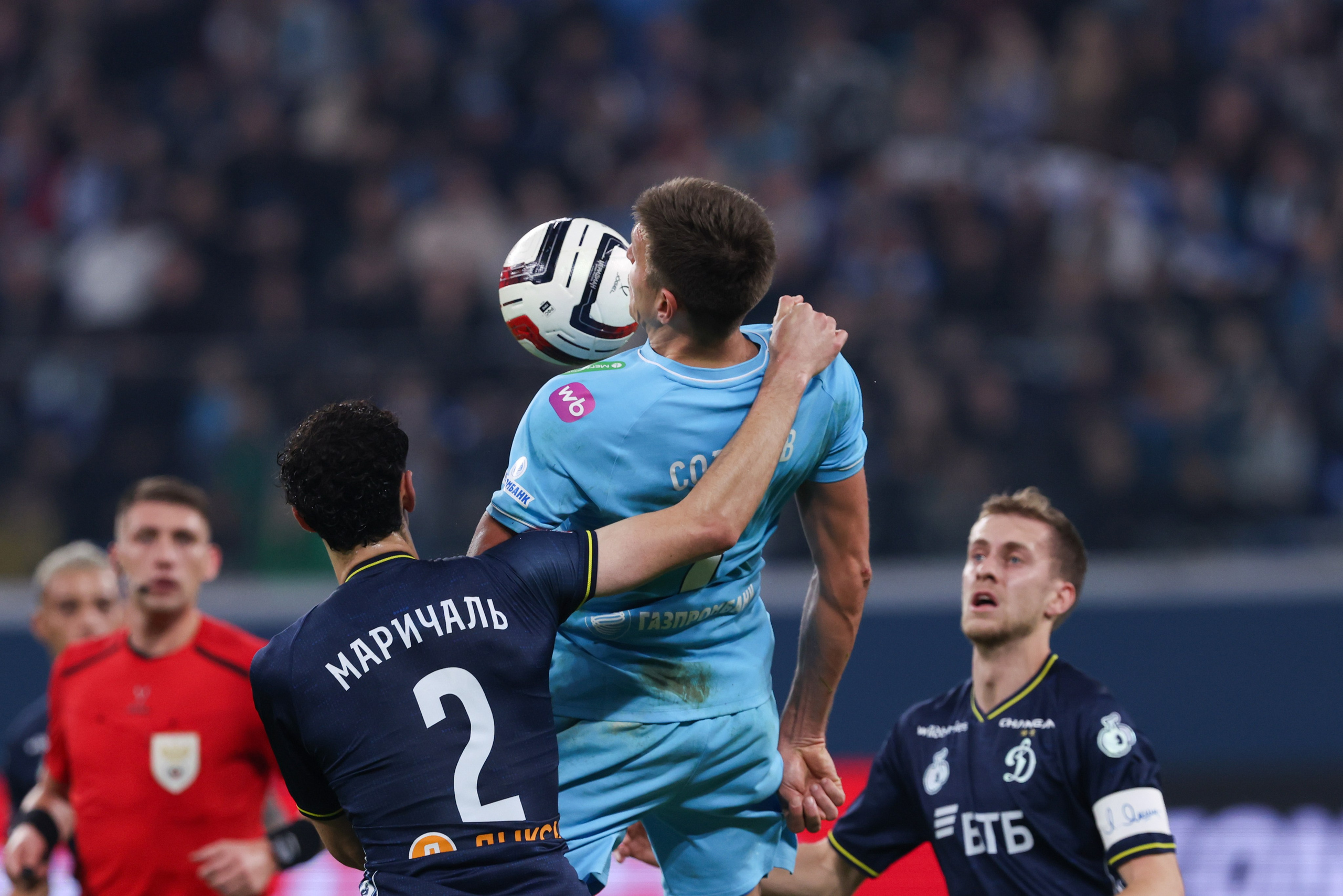 ФК «Зенит — ФК «Динамо» Москва 05.11.2025. Спортивный и репортажный фотограф Антон Тереханов