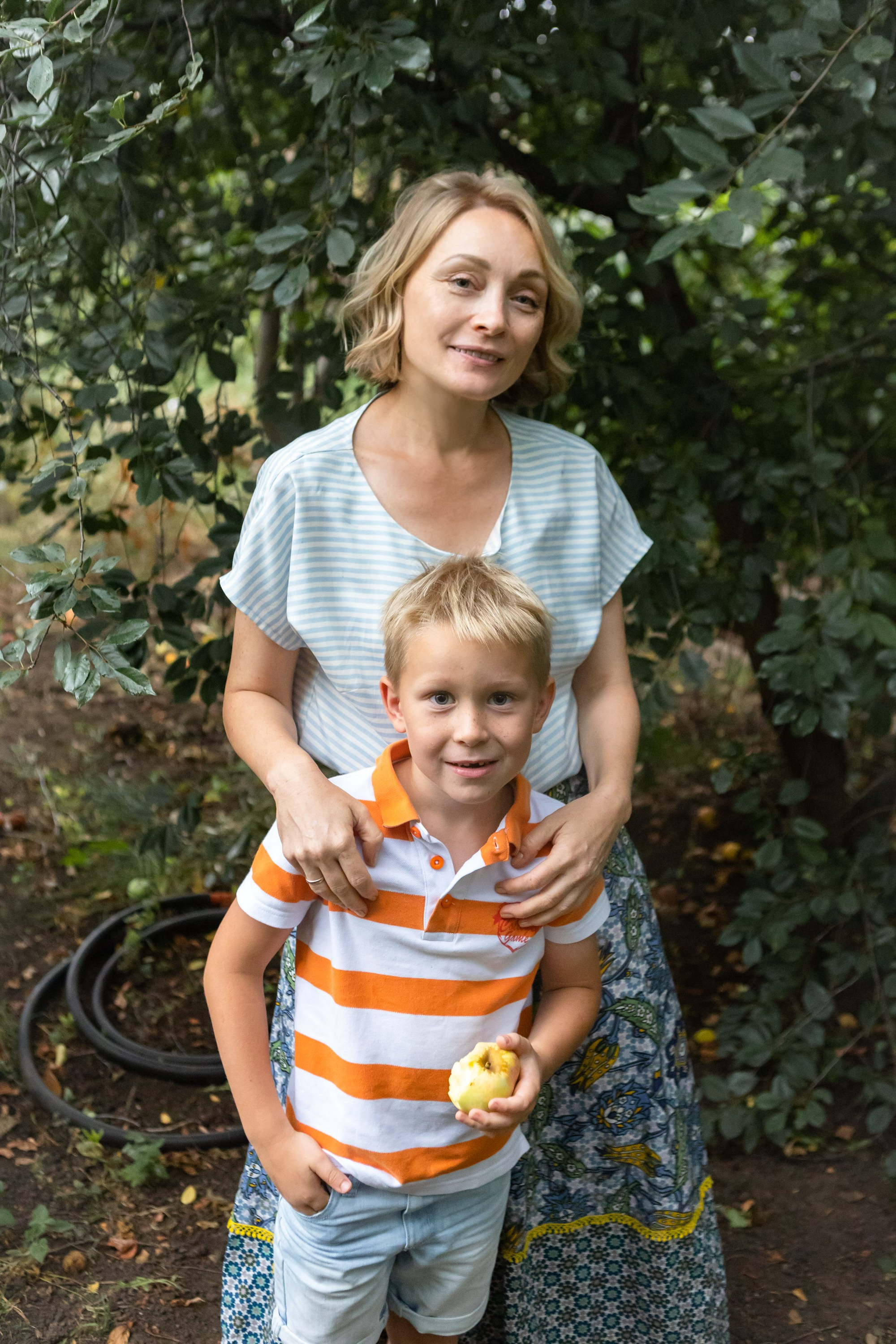 Семейная фотосессия на даче. Фотограф в Оренбурге. Профессиональный фотограф