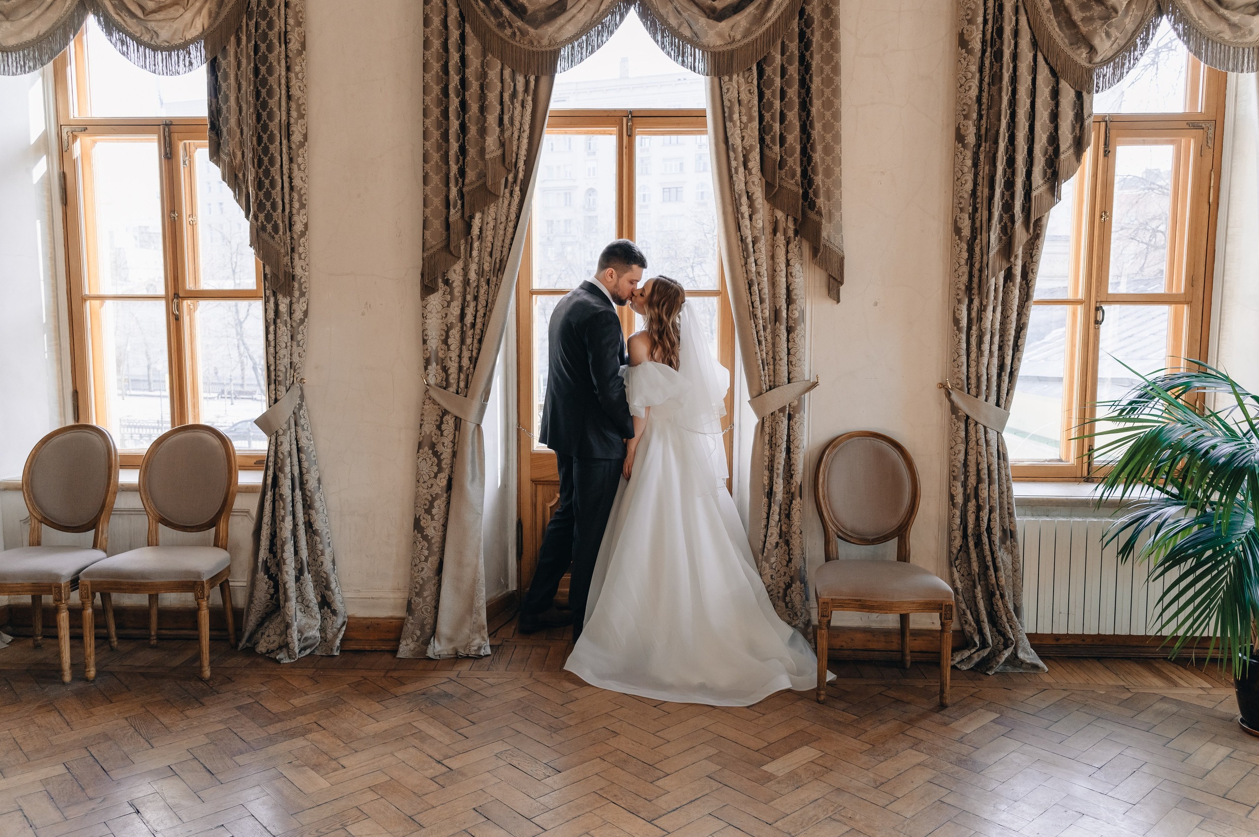 Свадебная фотосессия в библиотеке им. Пушкина. Портретный фотограф Москва Светлана Кашура