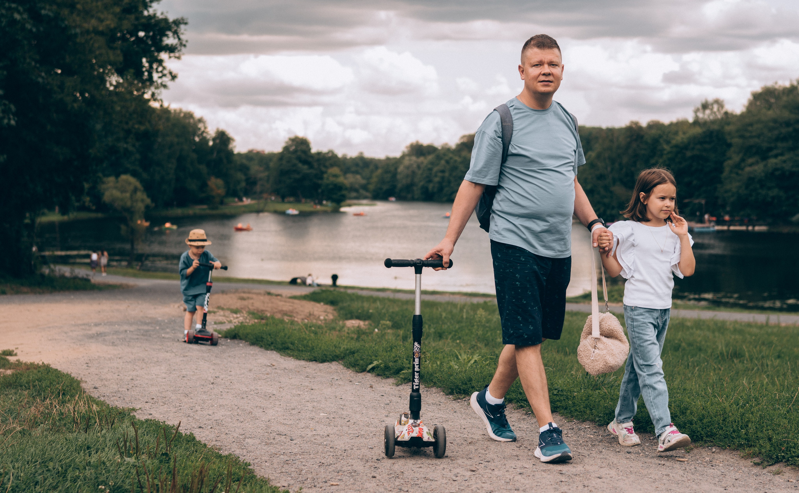 Семейная фотопрогулка. Семейный, ньюборн фотограф, фотограф на роды в Москве, Виктория Тюльдюкова