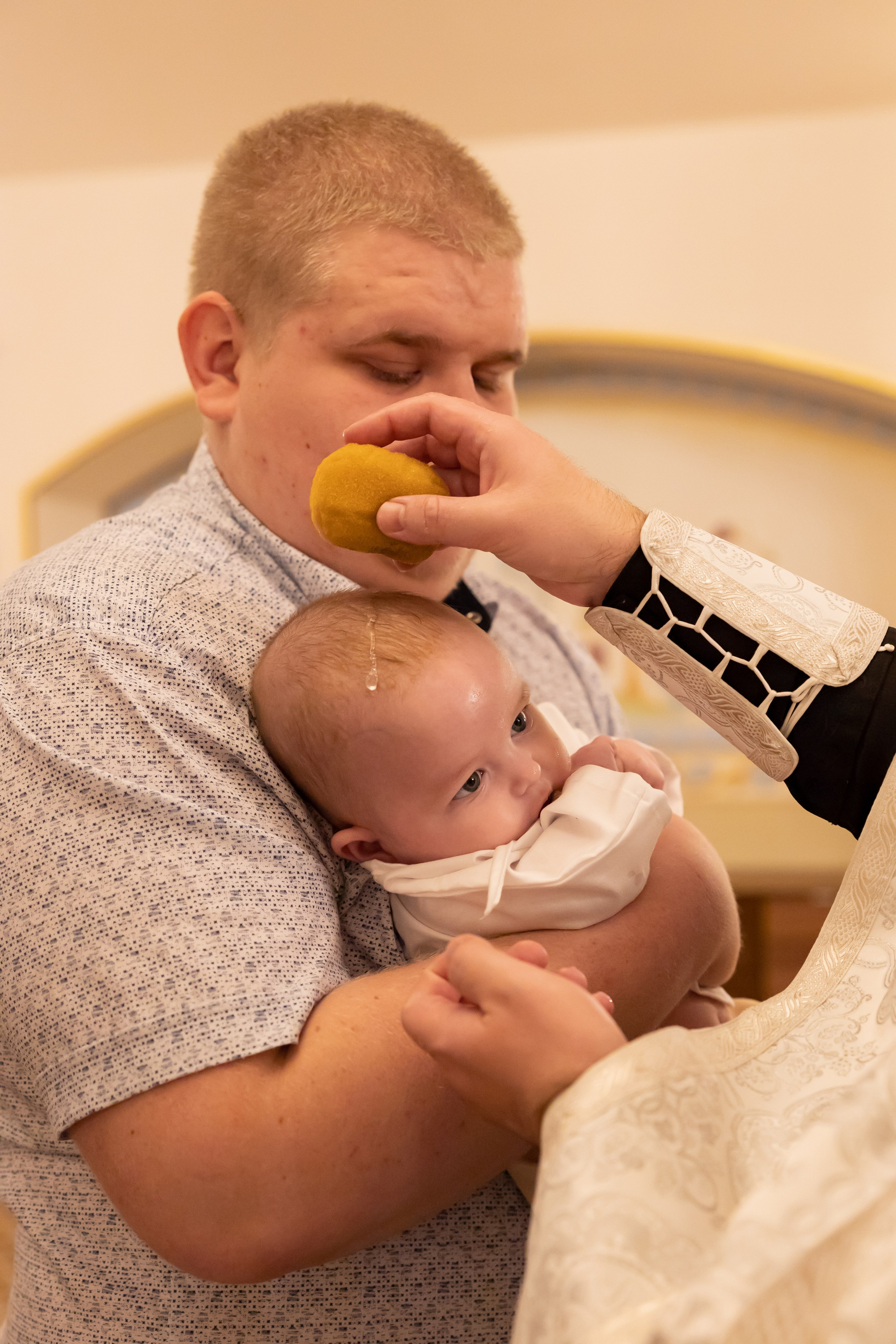 Крещение в Храме Покрова Пресвятой Богородицы. Семейный фотограф в Рязани и Рязанской области