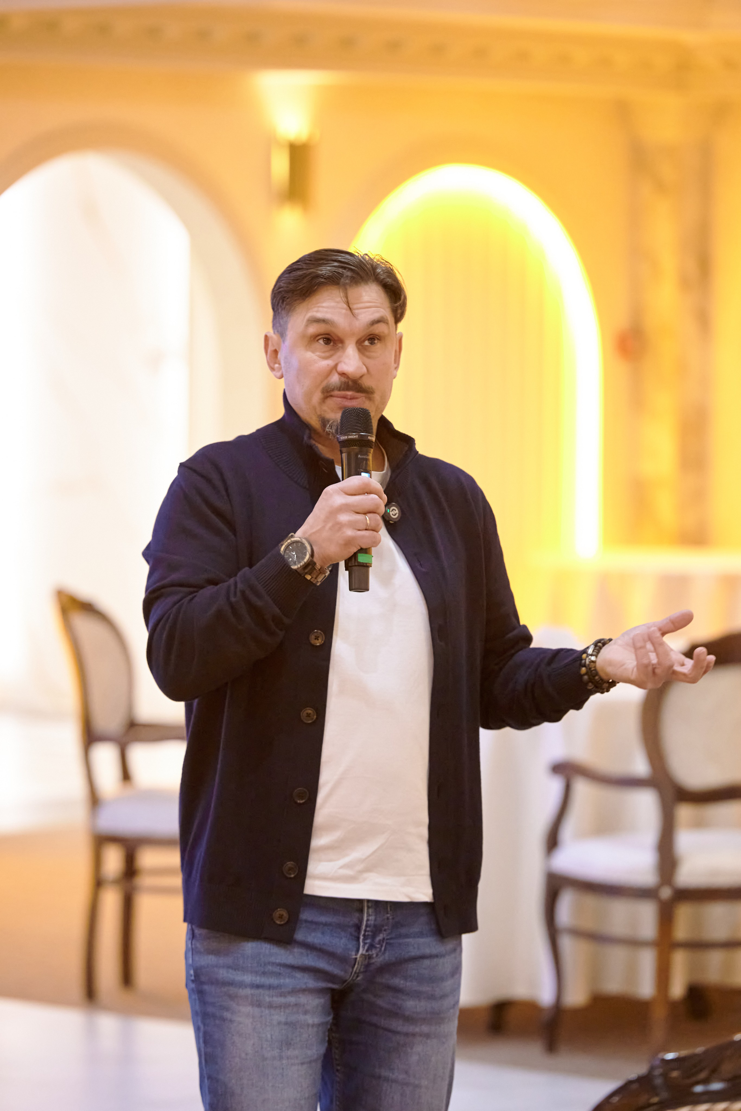 Корпоративная съемка праздников, семинаров и других мероприятий в Сургуте. Студия по производству фото- и видео-контента «АППЕРТУРА»