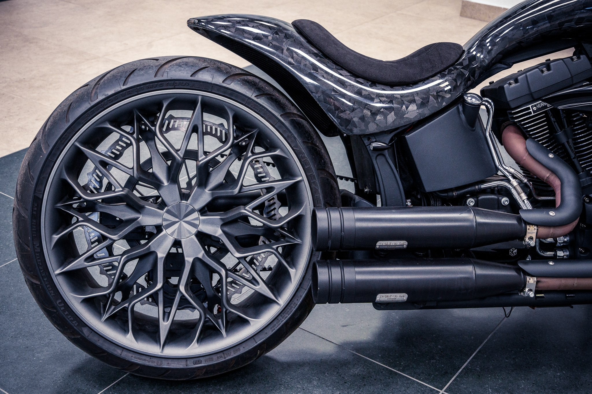 Авторские колёсные диски GAZ Custom — акцент на форме и блеске