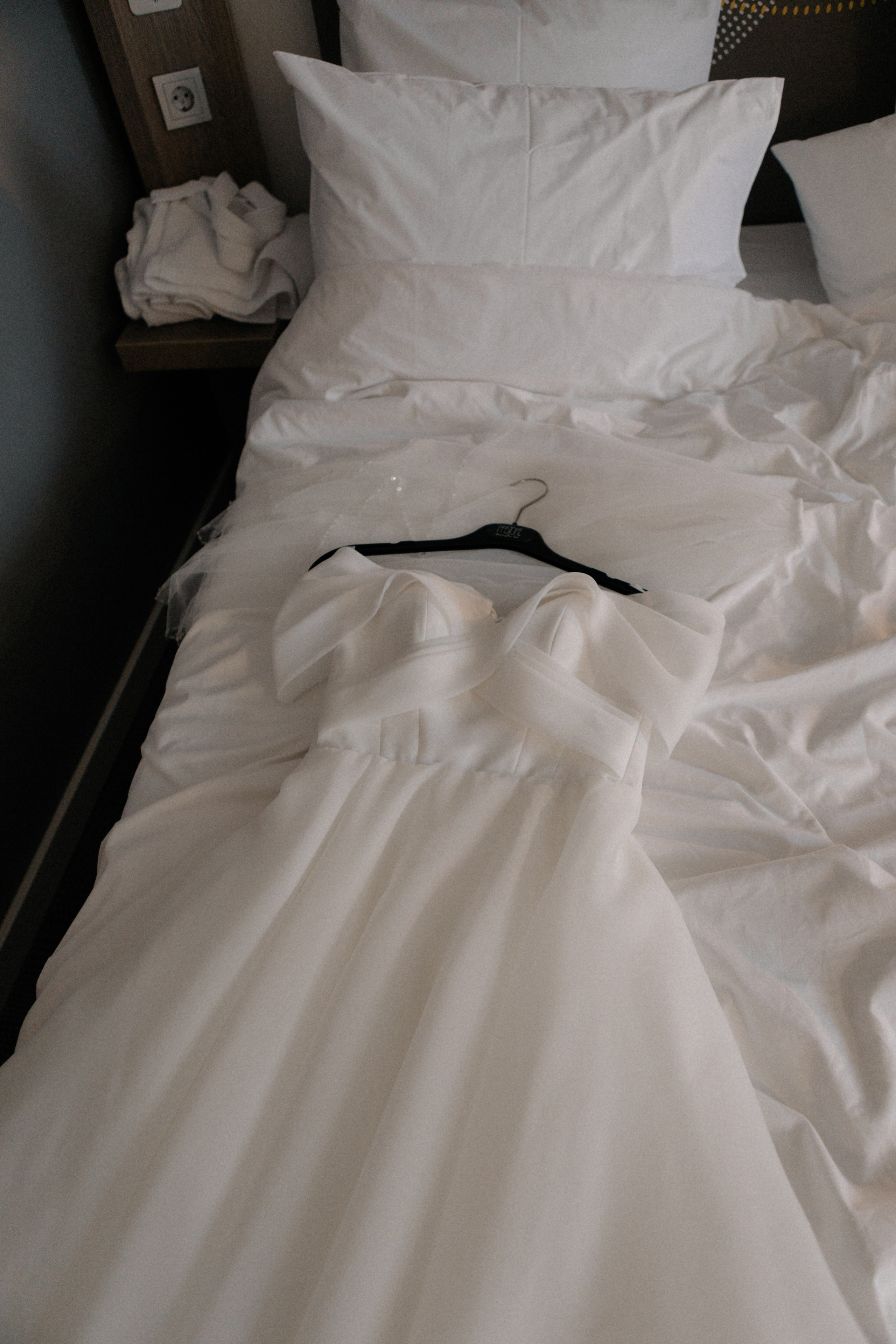 Ксюша и Илья. Утро в отеле роспись в Birds. Свадебный и портретный фотограф в Москве Анастасия Масюк