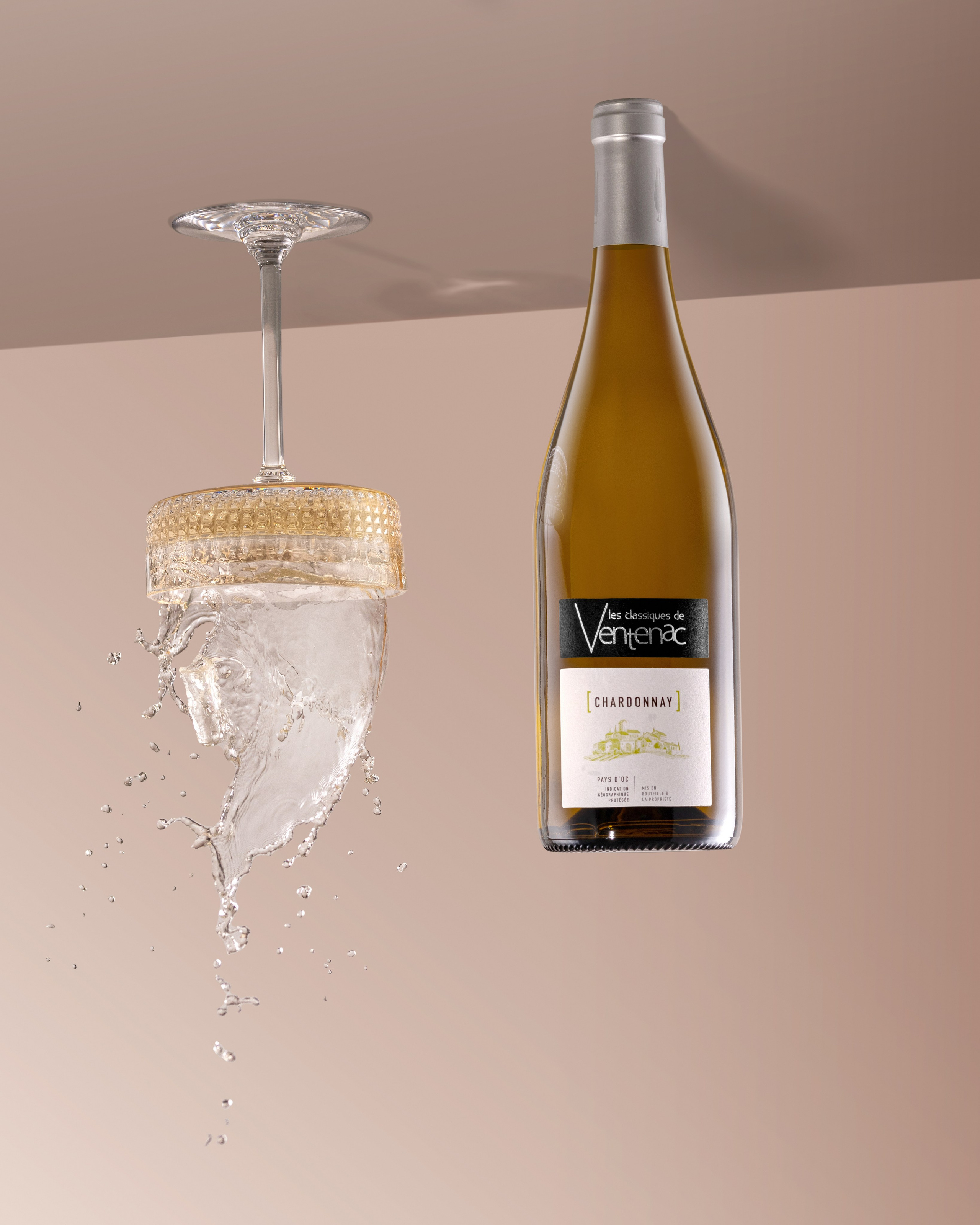 Бутылка. Предметная фотосъемка в Москве. Предметная фотостудия Москва