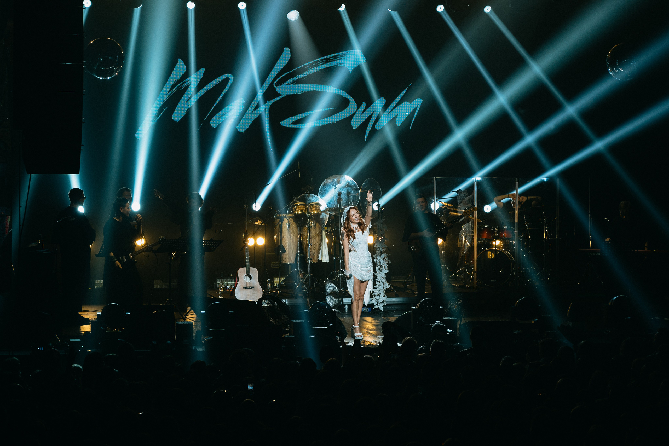 Концерт Максим в Санкт-Петербурге. Фотограф Елизавета Федосова. Репортажная съемка концерта. 