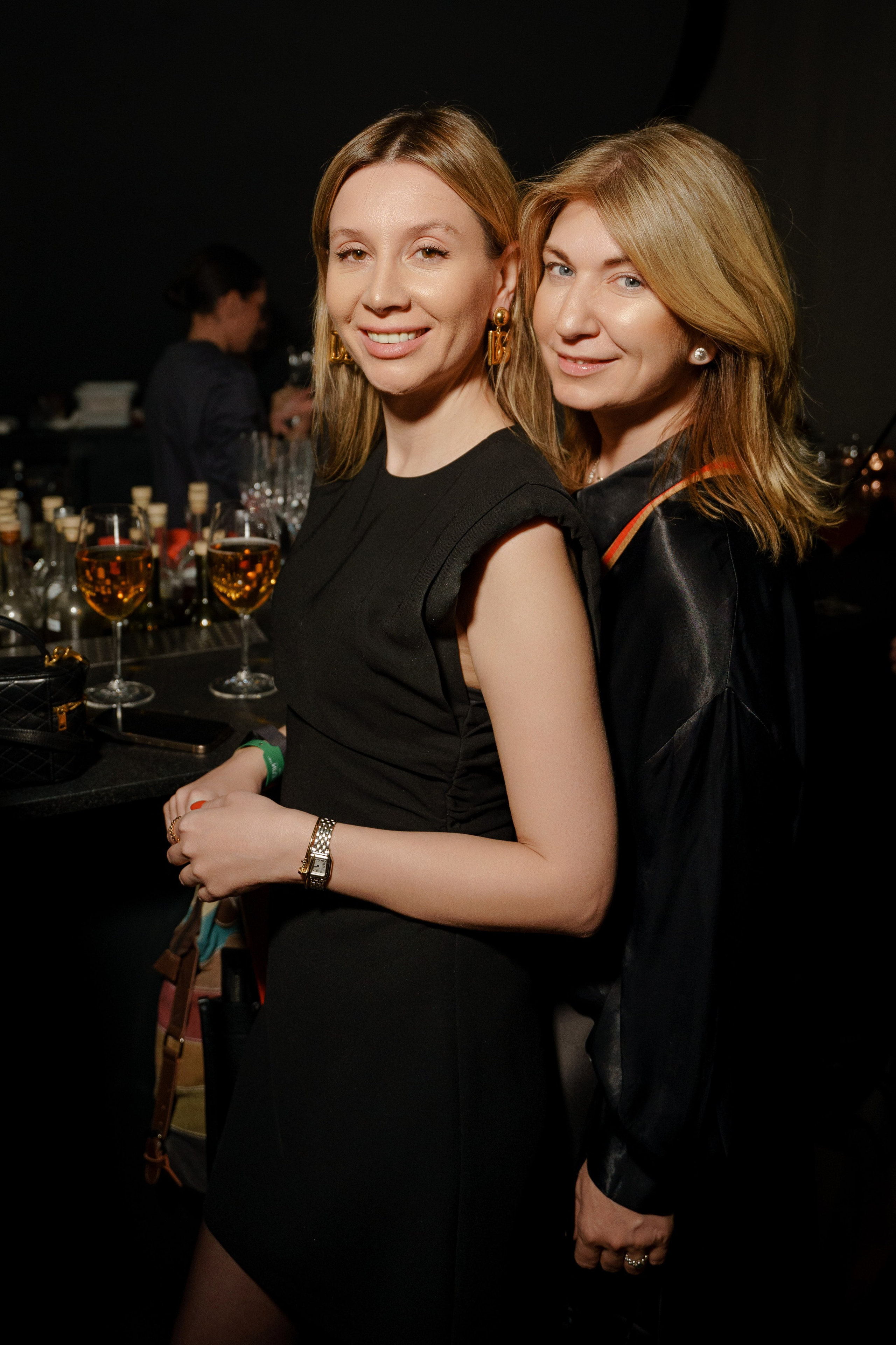 Вечеринка OSNOVATELI.LIVE репортажный фотограф Саша Дружинина. Репортажный фотограф в Москве Саша Дружинина