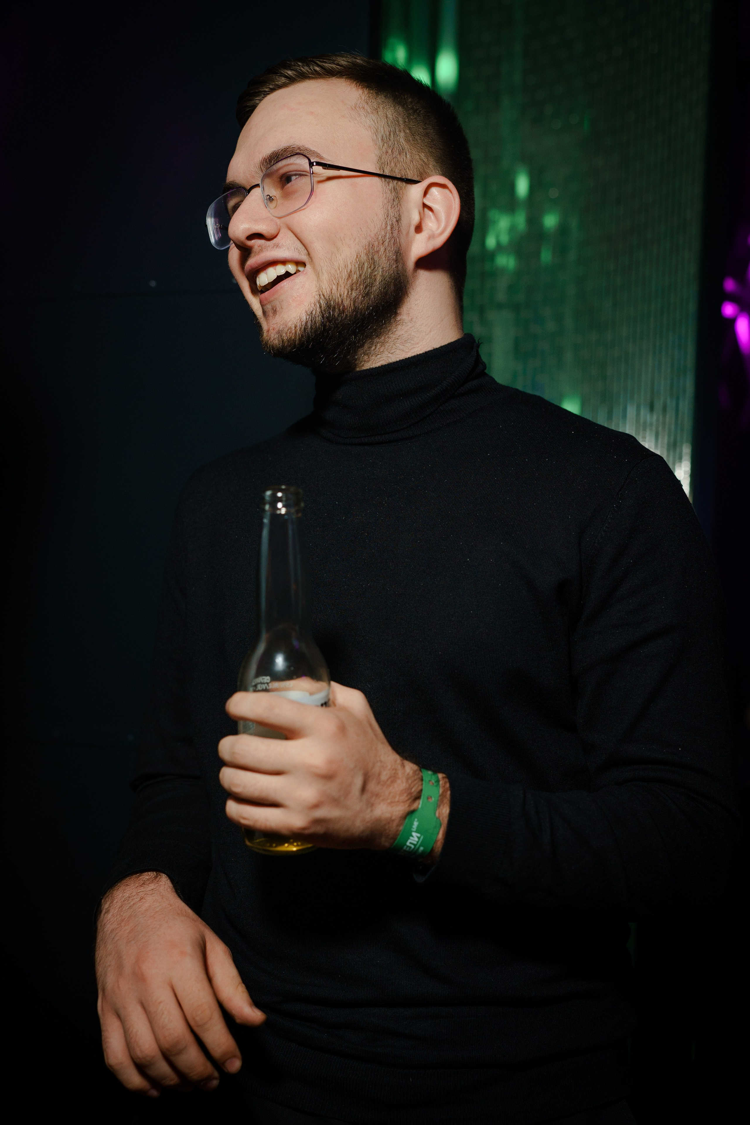 Вечеринка OSNOVATELI.LIVE репортажный фотограф Саша Дружинина. Репортажный фотограф в Москве Саша Дружинина