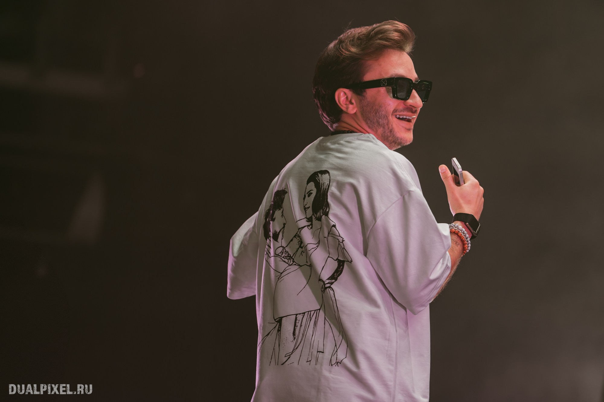 Mona. Магия музыки в кадре: Концертная Фотография