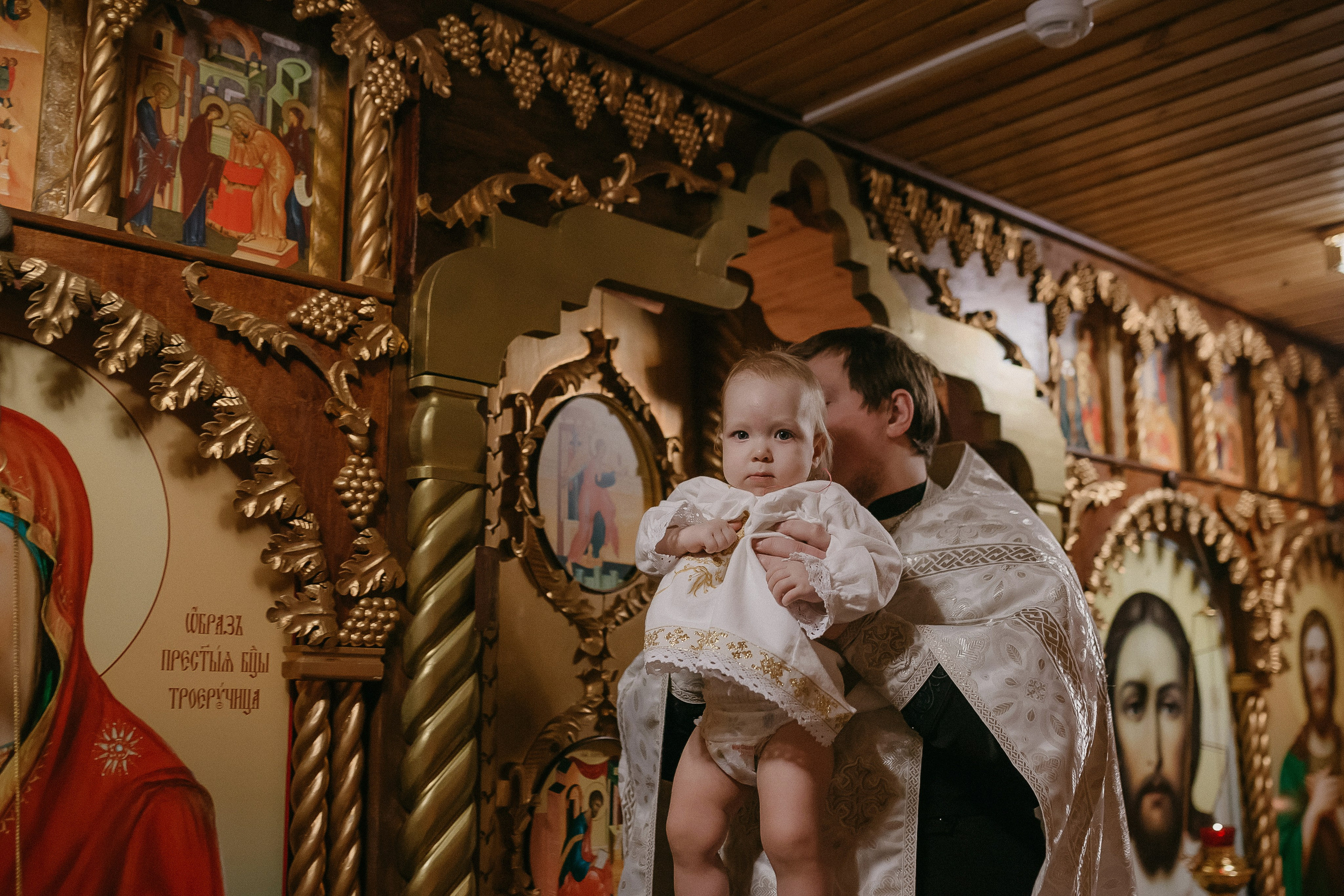 Крещение Ксении. Храм Симеона Верхотурского п.Барсово. Семейный фотограф в Сургуте