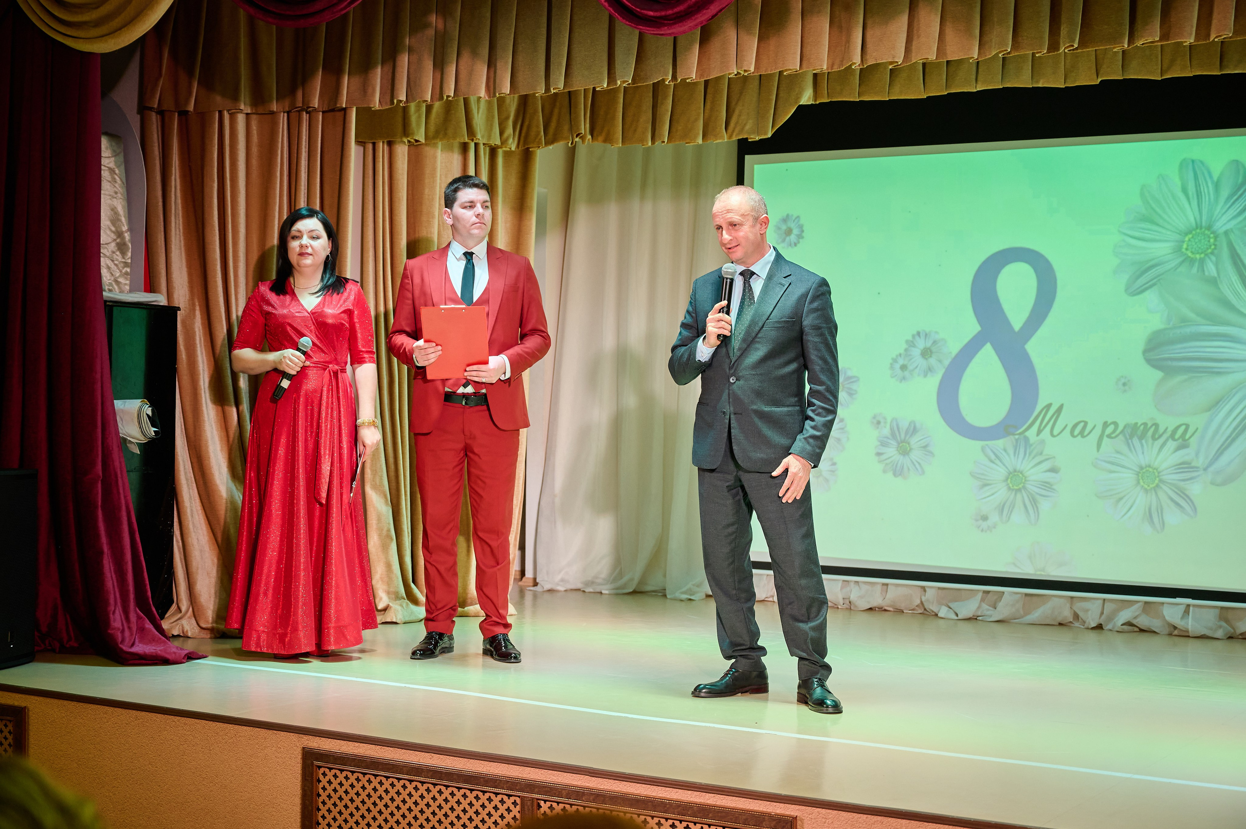 8 марта в Виноградном. Жизнь курорта Кабардинка в фотографиях