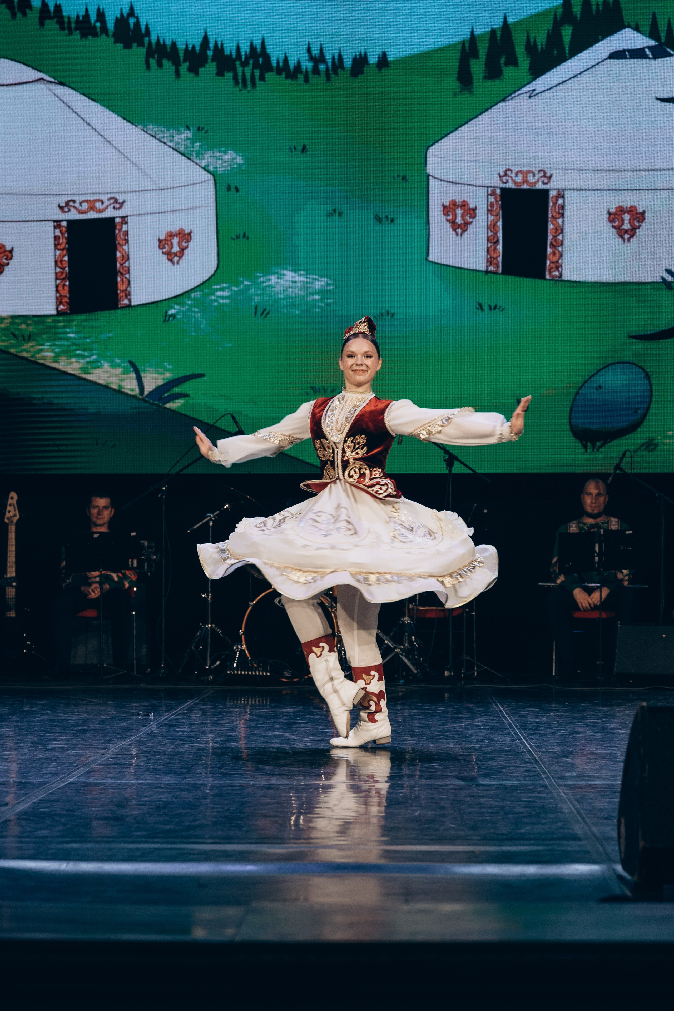 Танцевальный коллектив. Концерт. Ирина Воронкова — фотограф