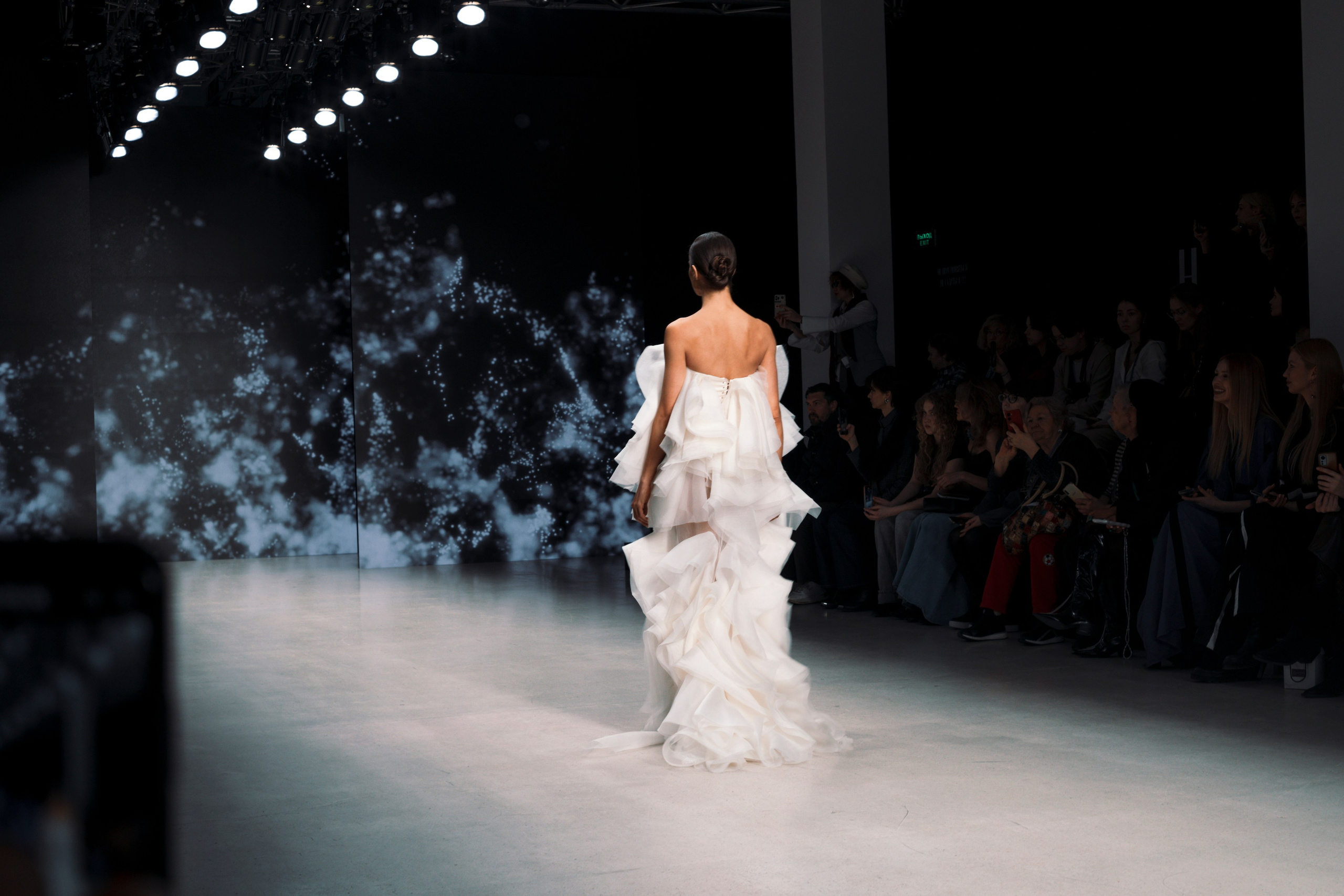 Fashion Week 2025. Свадебный фотограф в Москве Кристина Чехова