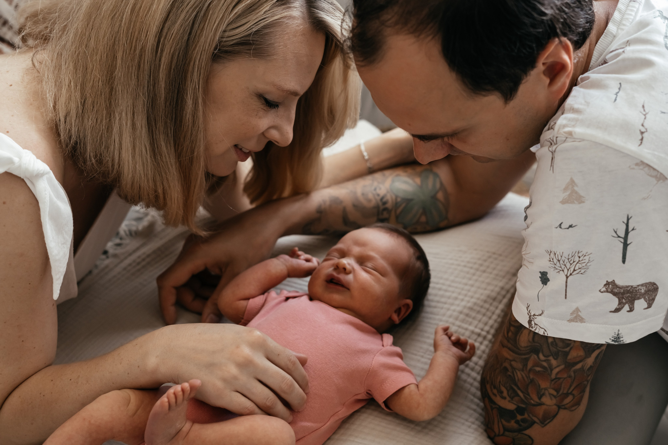 Первые дни Аси дома. Семейный фотограф в Томске Зарина Азизбаева