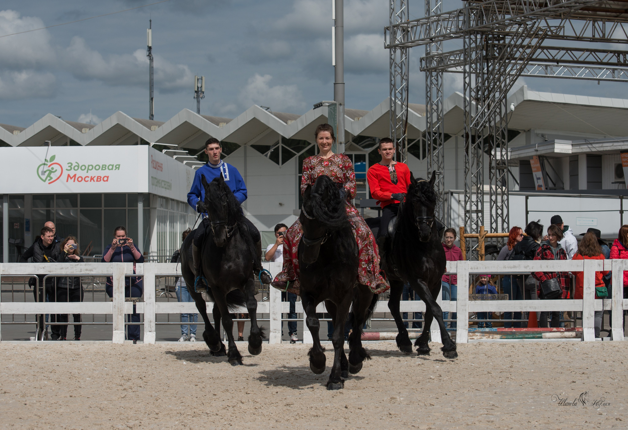 Эквирос, Москва. Конный фотограф в Саратове Юлия Иванова