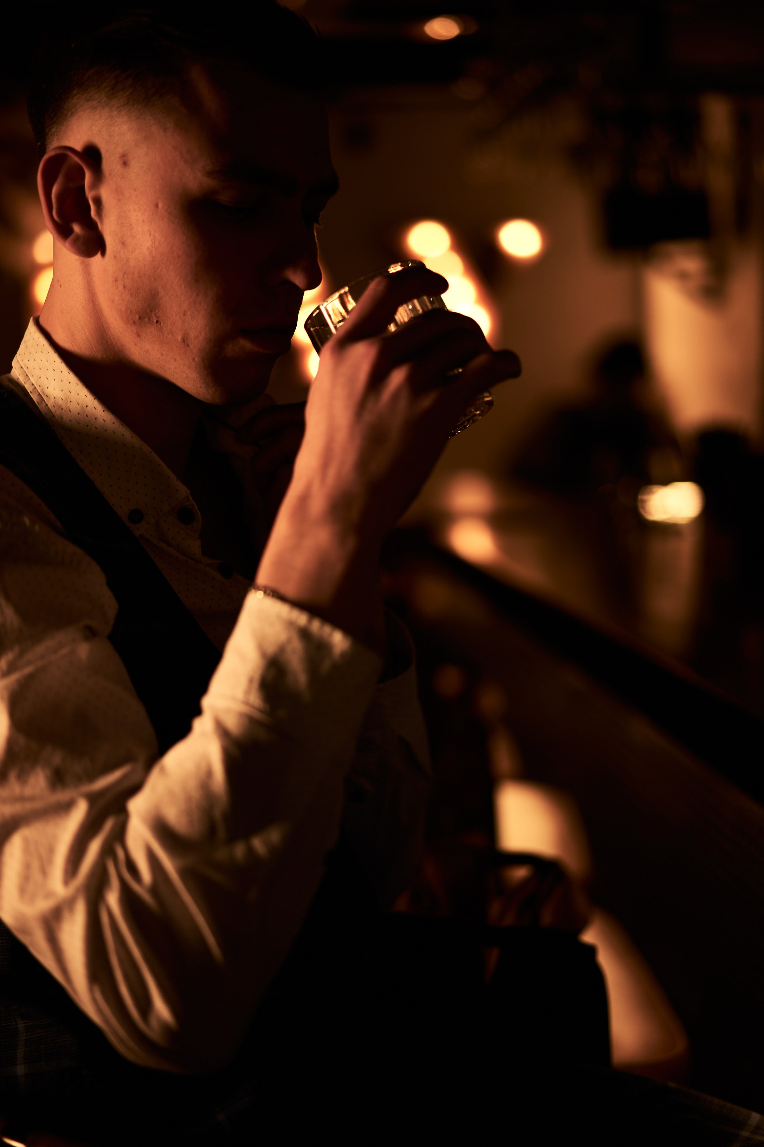 Мужская фотосессия ресторан. Фотограф Екатеринбург Кокшарова Александра