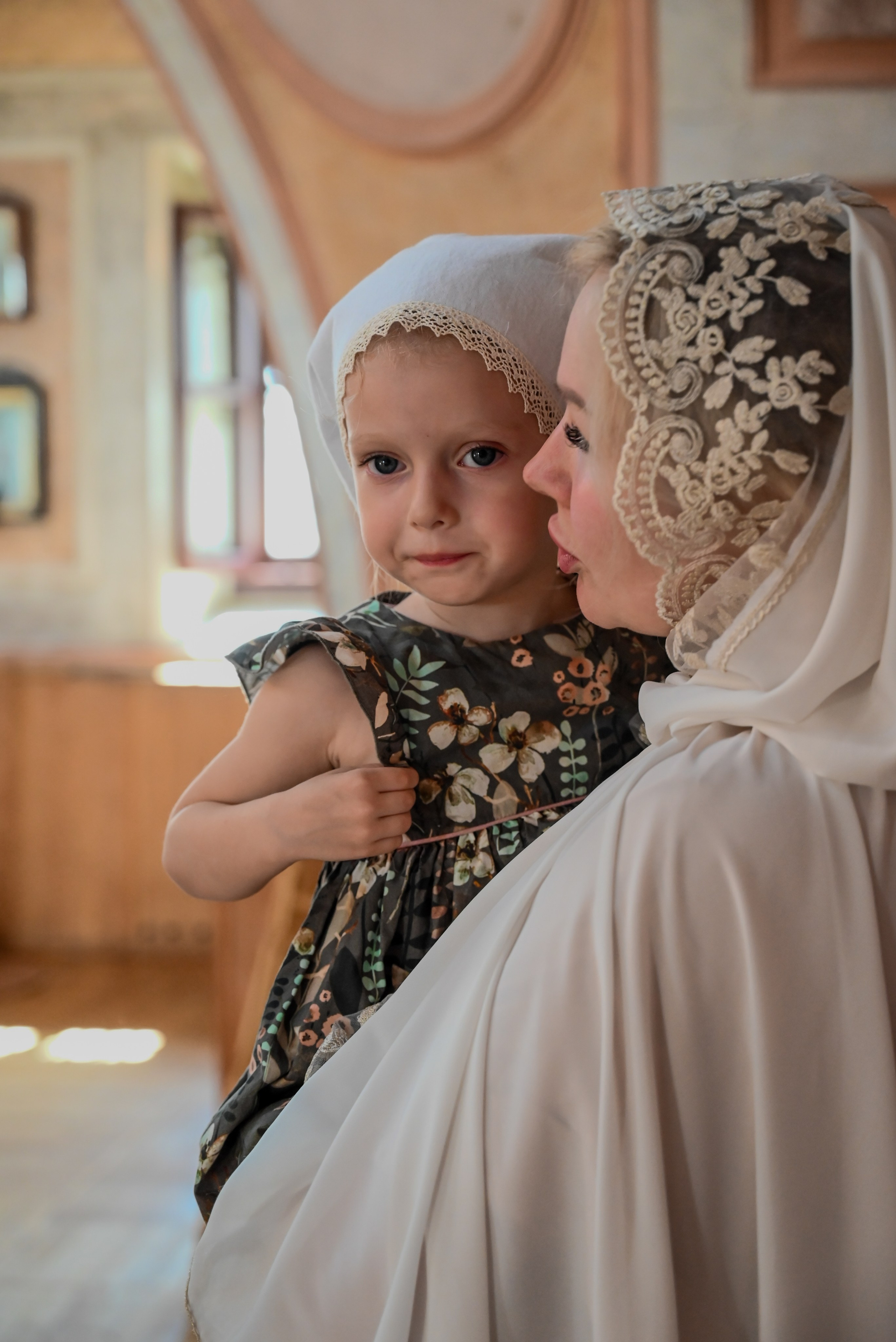 Крещение мама Анна. Семейный и детский фотограф Москва