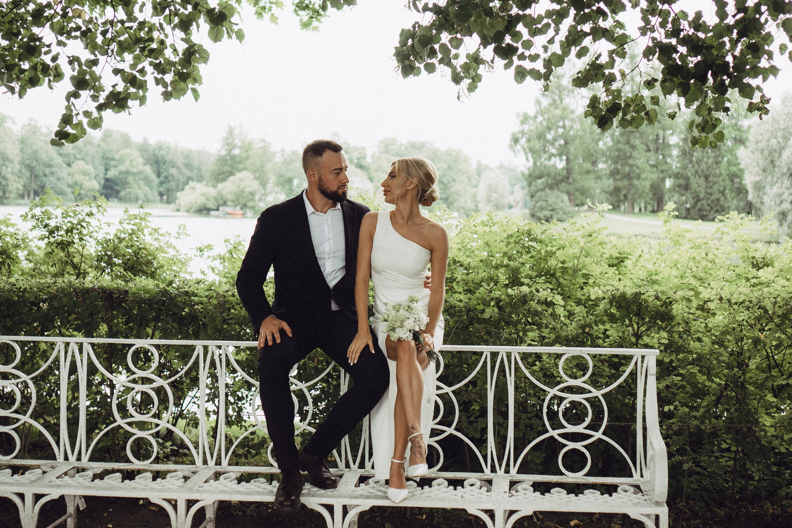 СВАДЕБНАЯ ИСТОРИЯ В ГОРОДЕ ПУШКИН ВОЗЛЕ ЕКАТЕРИНИНСКОГО ДВОРЦА И В ПАРКЕ. Профессиональный фотограф, Санкт-Петербург — Виктория Богомолова