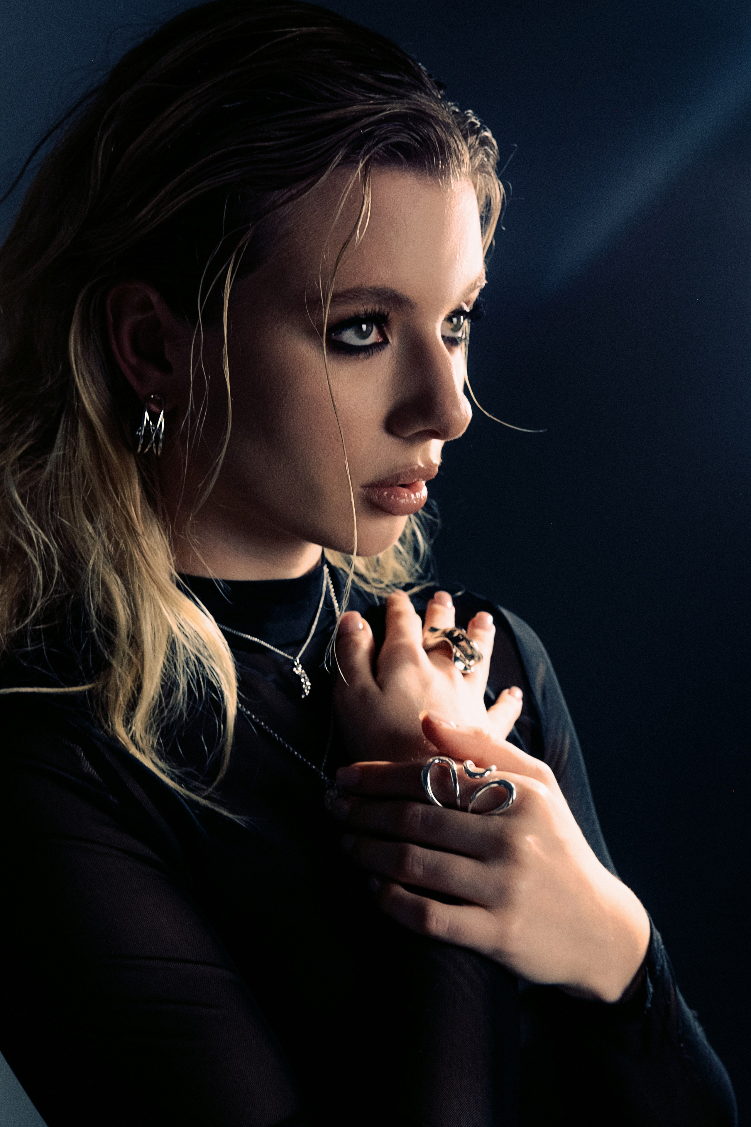 Бренд украшений Vow Jewels. Стилистика: Fashion