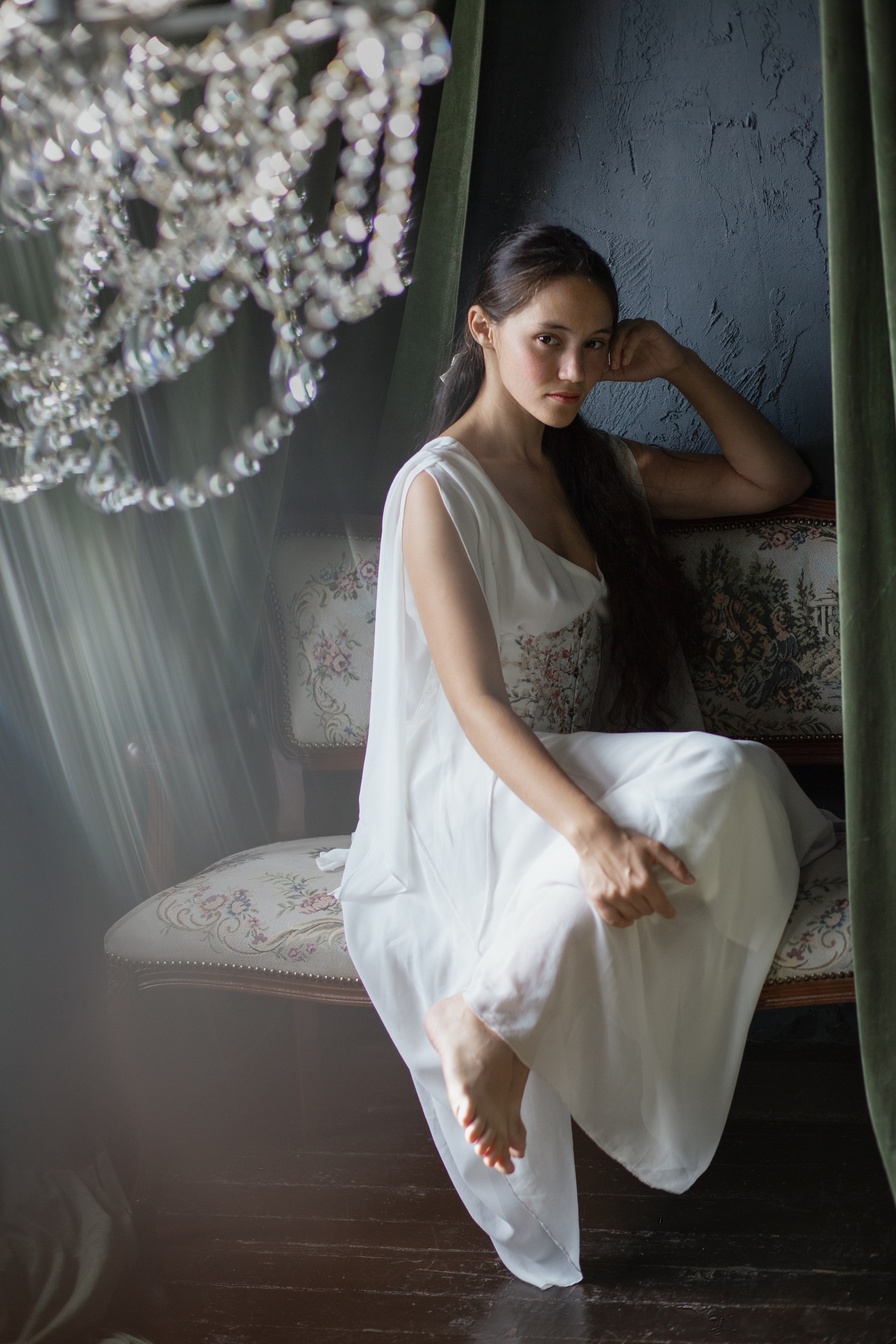 Татьяна в винтажном зале. Фотограф в Новосибирске Краснова Евгения