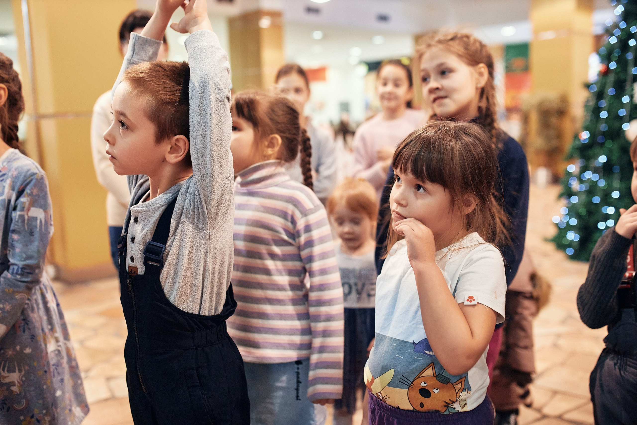 Детский новогодний праздник в ТЦ Июнь. Семейный и репортажной фотограф в Красноярске и Москве Виктор Бабинцев